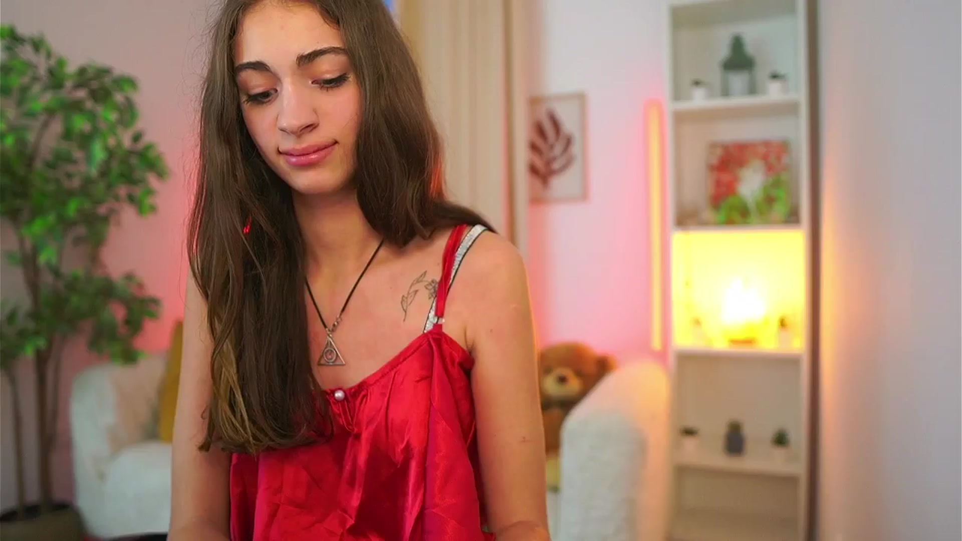 Gallery image thumbnail from Sophie__Grey's myfreecams stream on, 09/27/2025, 16:33 image 18 of 20