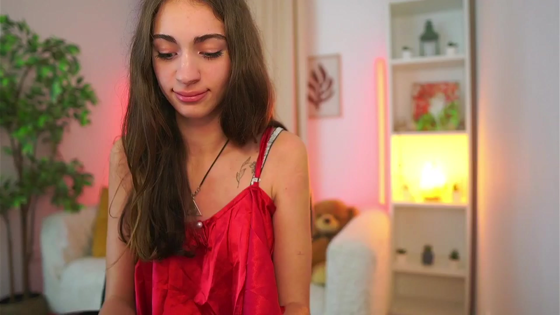 Gallery image thumbnail from Sophie__Grey's myfreecams stream on, 09/27/2025, 16:33 image 17 of 20