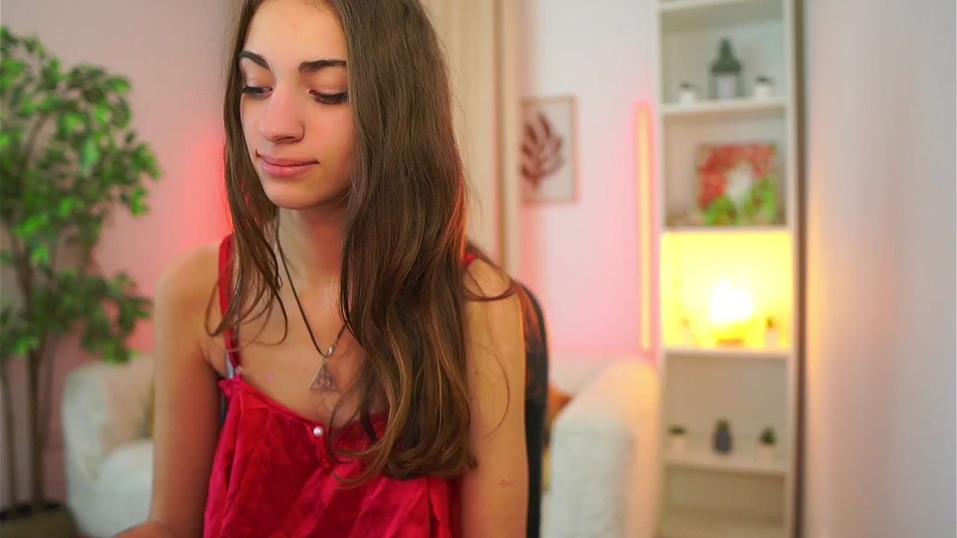 Gallery image thumbnail from Sophie__Grey's myfreecams stream on, 09/27/2025, 20:23 image 2 of 20