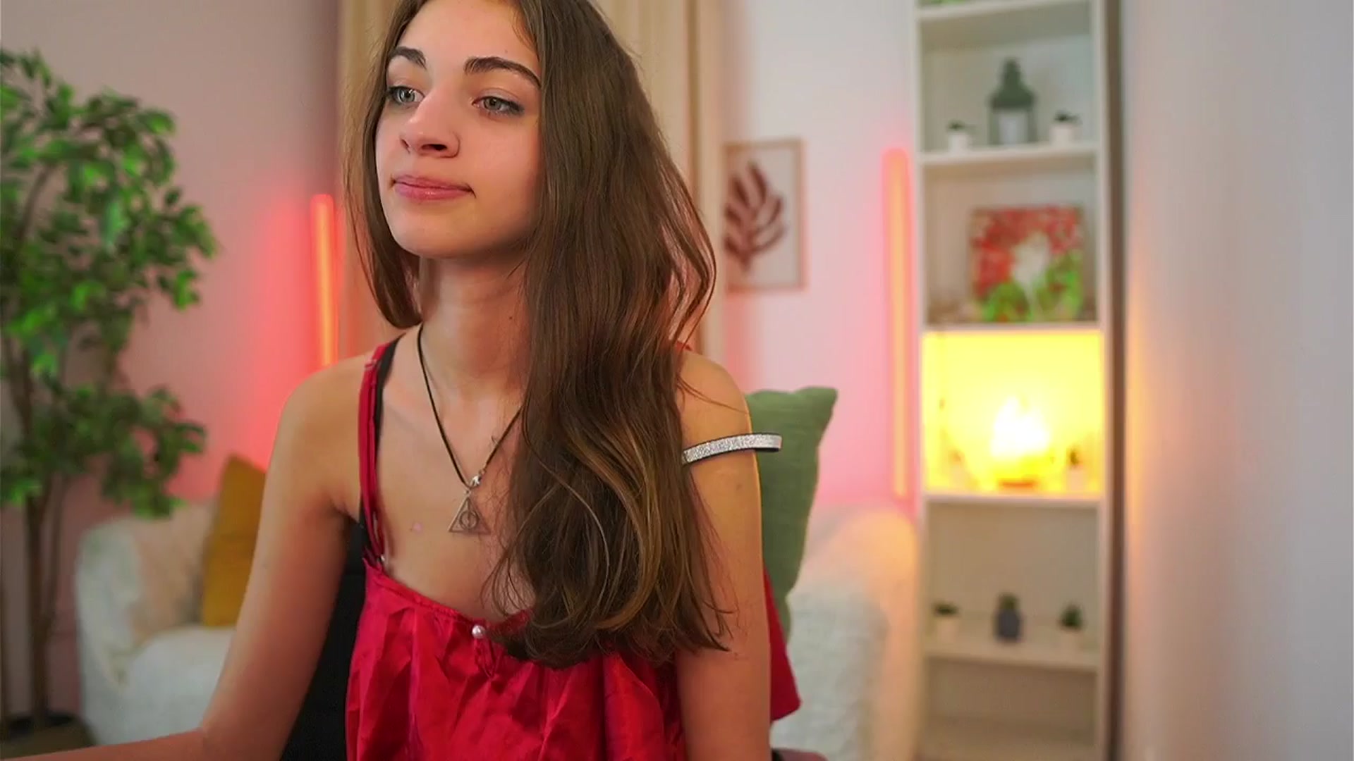 Gallery image thumbnail from Sophie__Grey's myfreecams stream on, 09/27/2025, 20:23 image 19 of 20
