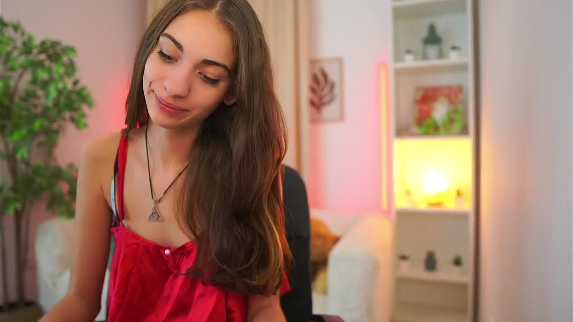 Gallery image thumbnail from Sophie__Grey's myfreecams stream on, 09/27/2025, 20:23 image 16 of 20