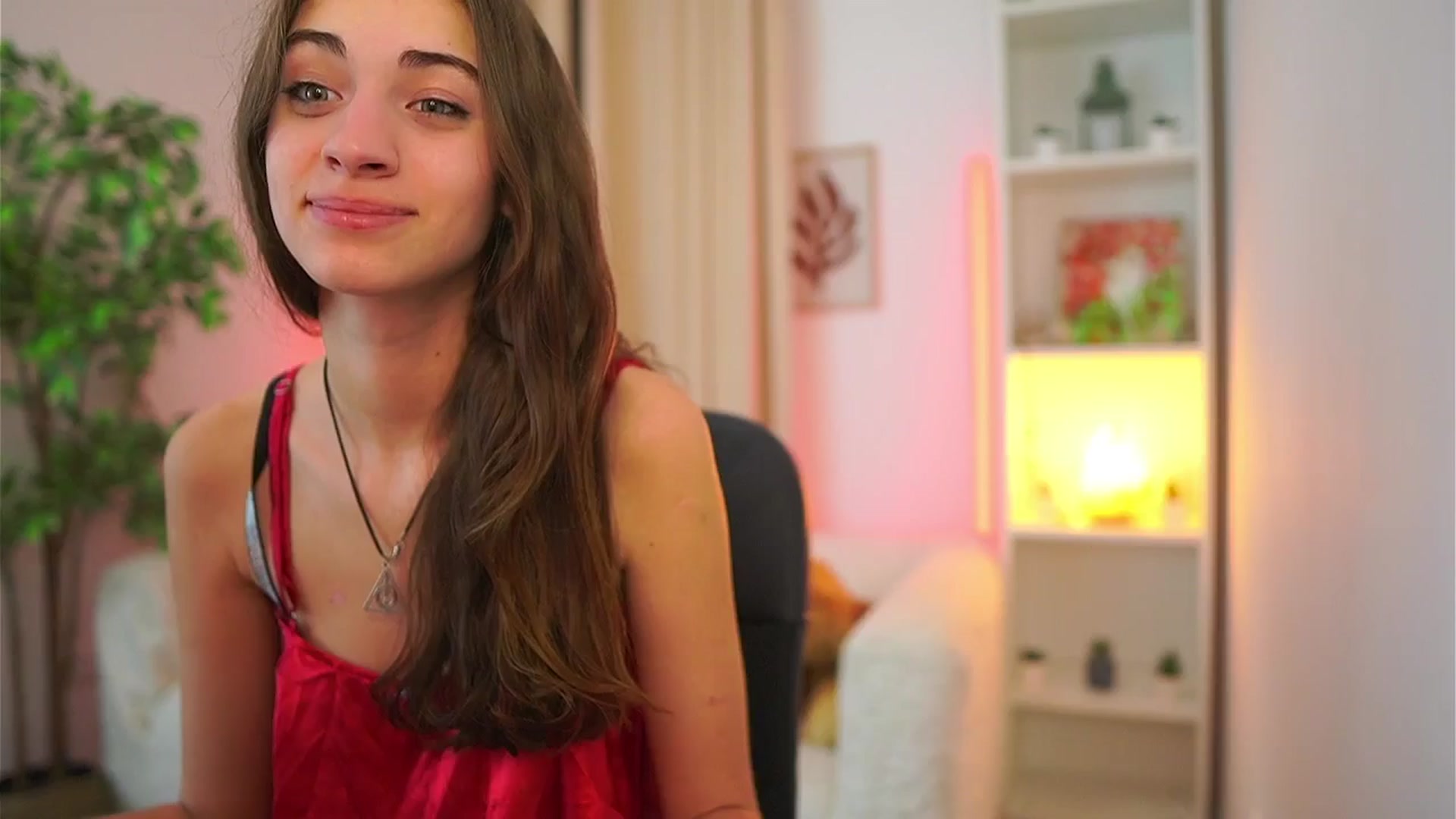 Gallery image thumbnail from Sophie__Grey's myfreecams stream on, 09/27/2025, 20:23 image 10 of 20