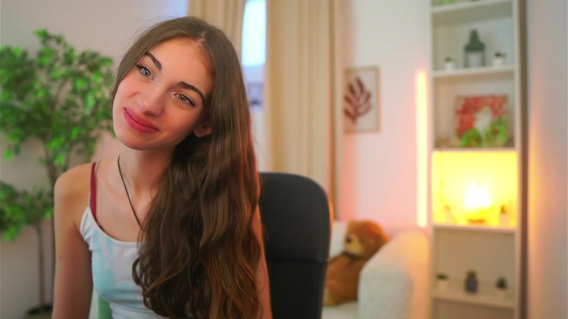 Gallery image thumbnail from Sophie__Grey's myfreecams stream on, 10/02/2025, 15:14 image 7 of 20
