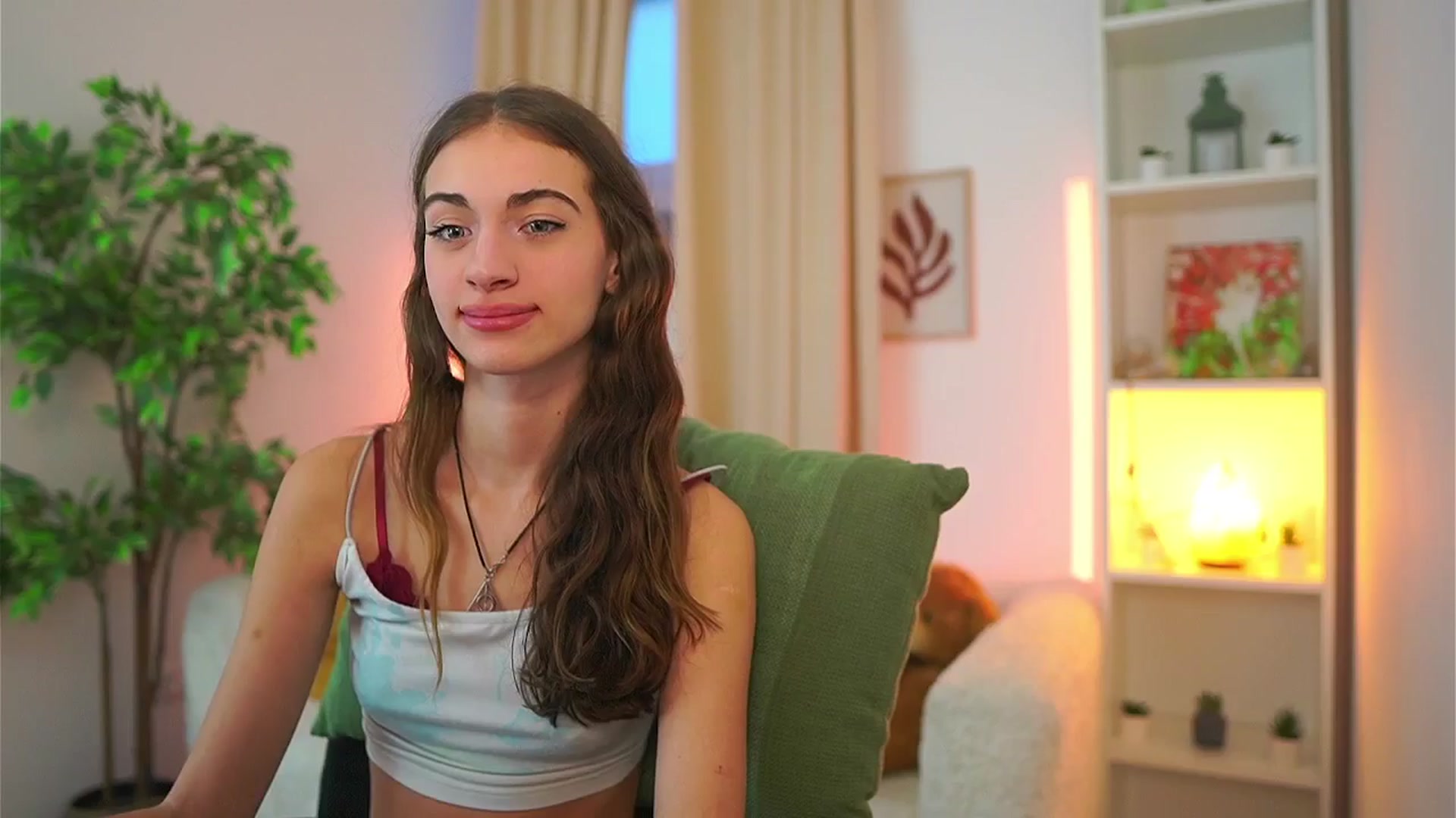 Gallery image thumbnail from Sophie__Grey's myfreecams stream on, 10/02/2025, 18:01 image 4 of 20
