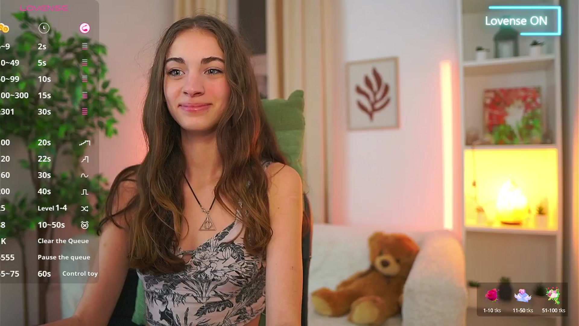 Gallery image thumbnail from Sophie__Grey's myfreecams stream on, 10/03/2025, 17:09 image 4 of 20