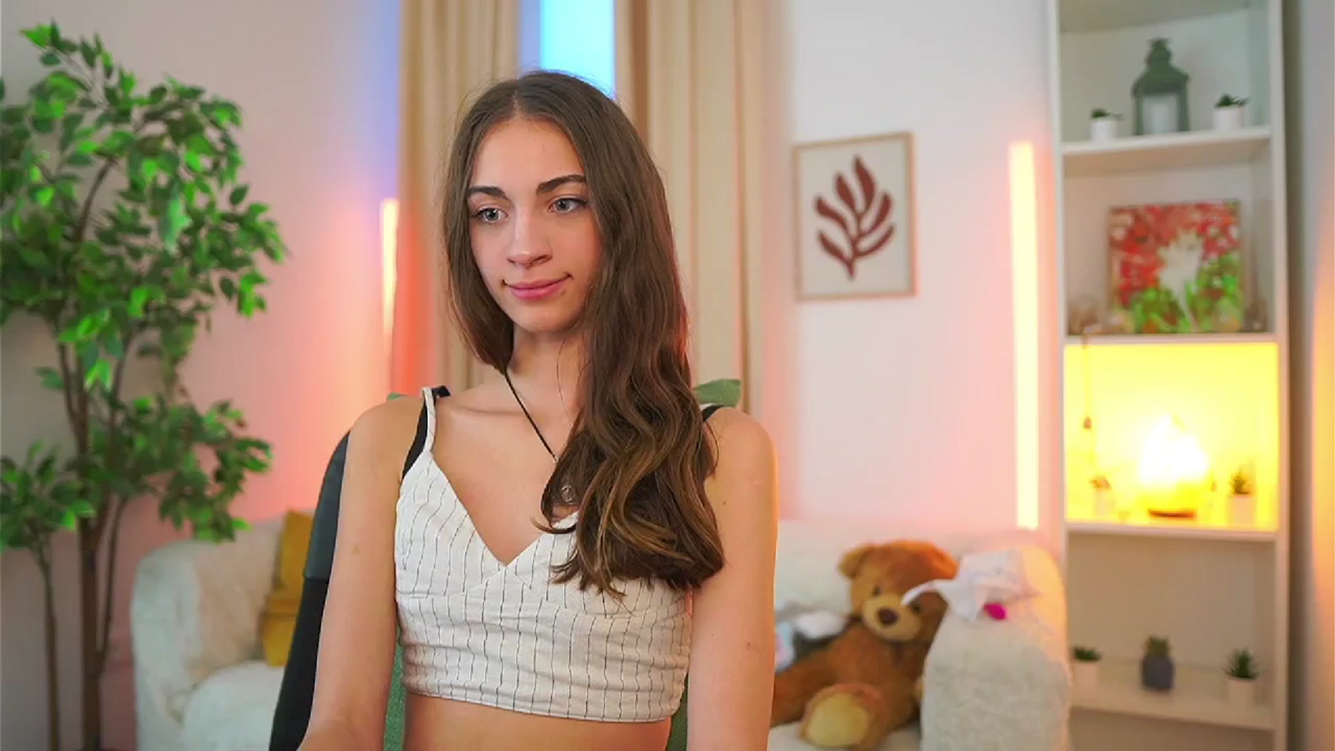 Gallery image thumbnail from Sophie__Grey's myfreecams stream on, 10/04/2025, 14:56 image 19 of 20