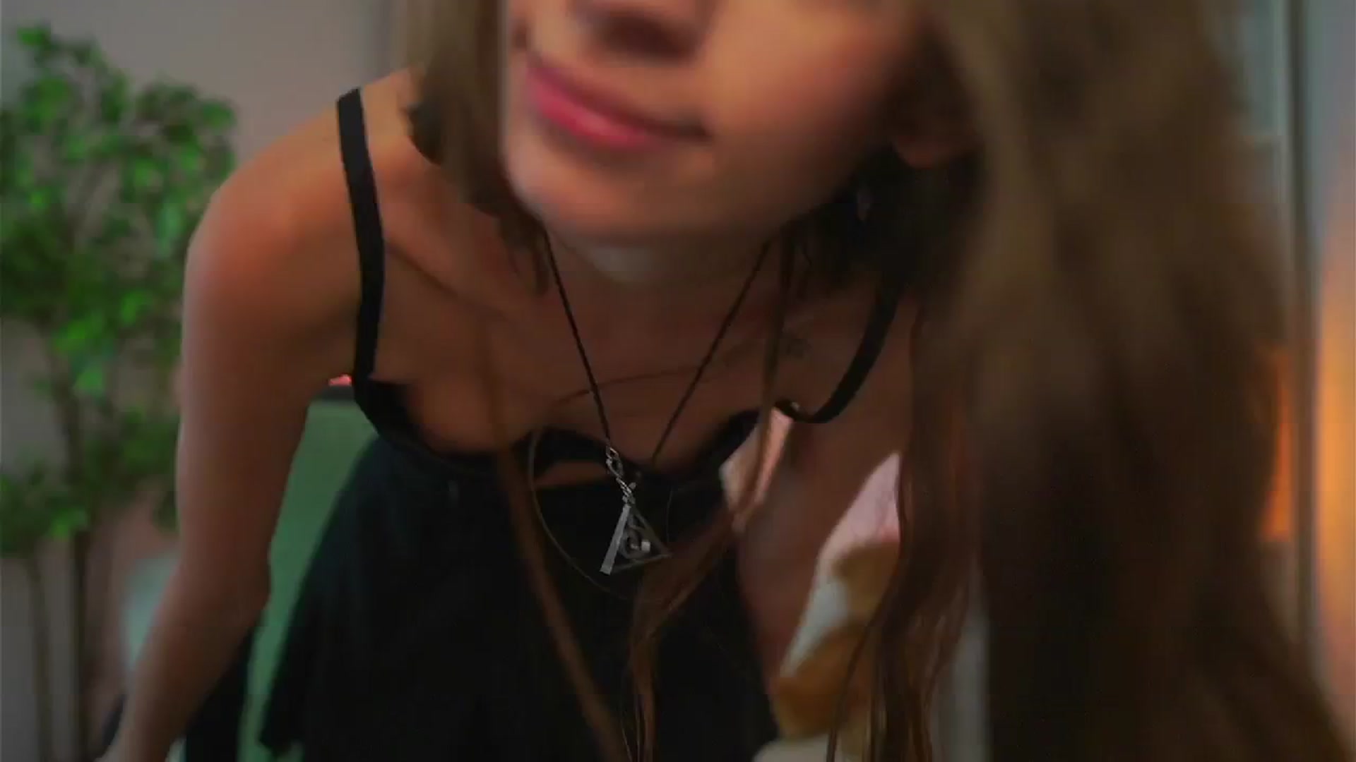 Gallery image thumbnail from Sophie__Grey's myfreecams stream on, 10/04/2025, 18:22 image 9 of 20