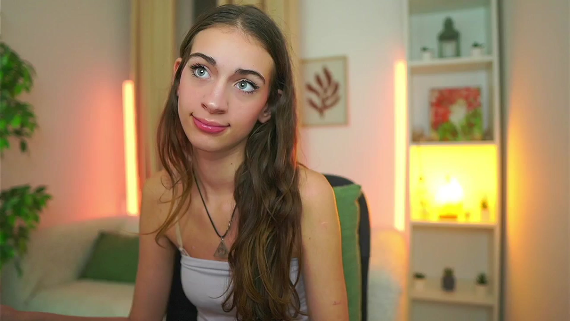 Gallery image thumbnail from Sophie__Grey's myfreecams stream on, 10/26/2025, 21:41 image 8 of 20
