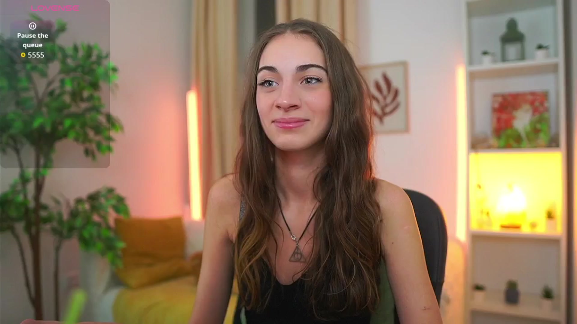 Gallery image thumbnail from Sophie__Grey's myfreecams stream on, 11/09/2025, 17:41 image 12 of 20