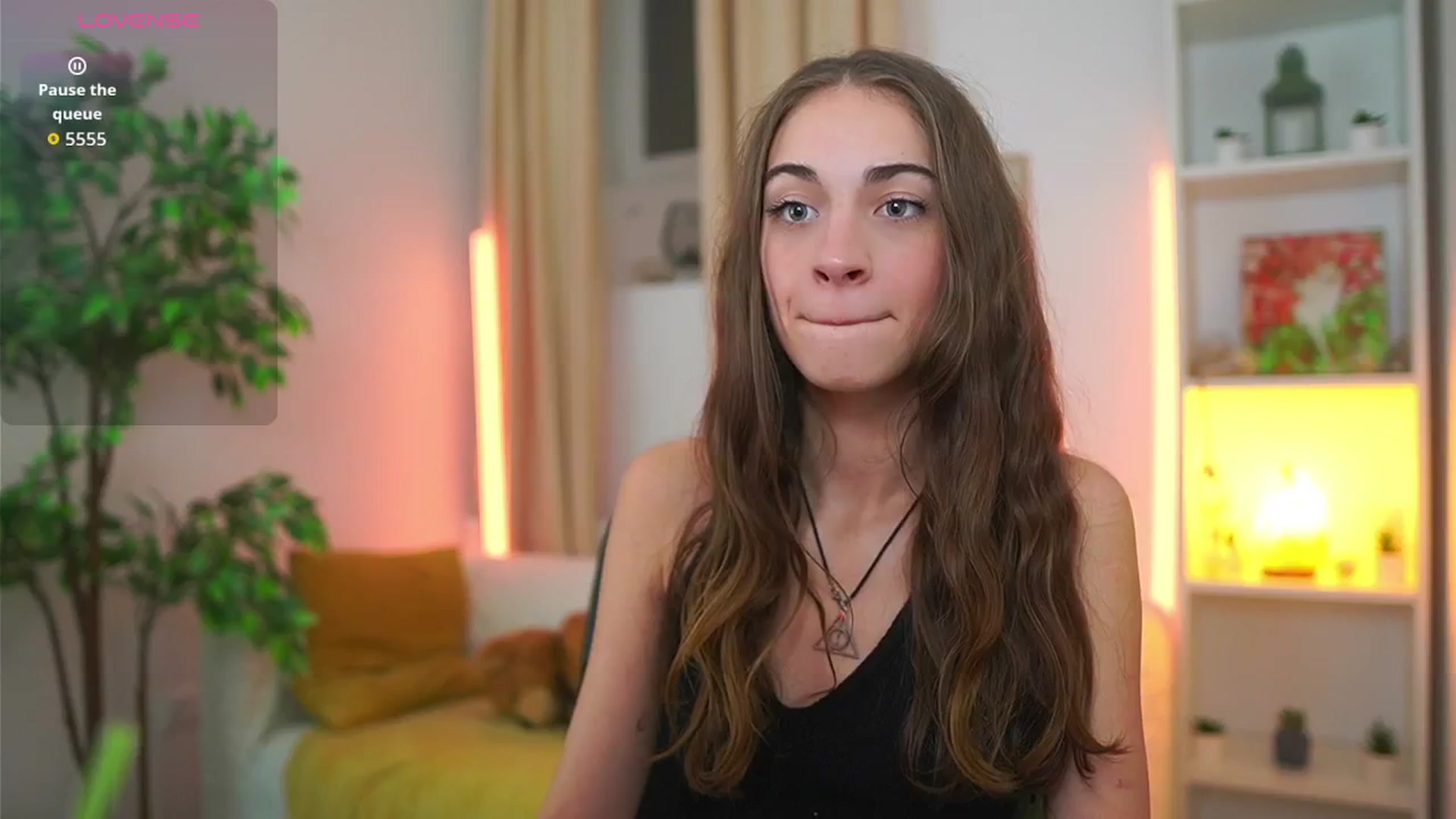 Gallery image thumbnail from Sophie__Grey's myfreecams stream on, 11/09/2025, 17:41 image 1 of 20