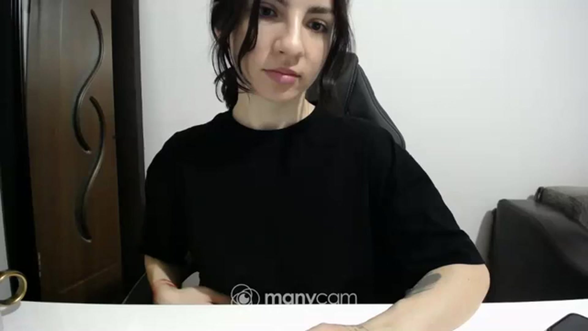 Gallery image thumbnail from Sophie__Oz's myfreecams stream on, 03/28/2024, 15:45 image 1 of 20