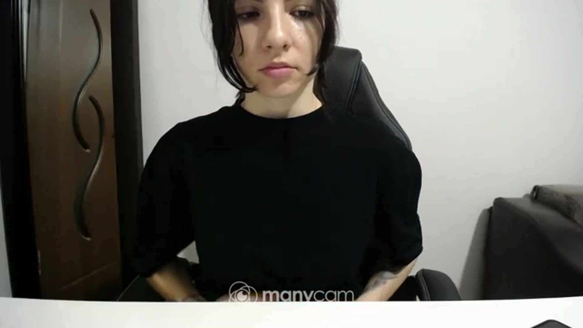 Gallery image thumbnail from Sophie__Oz's myfreecams stream on, 03/28/2024, 15:45 image 5 of 20