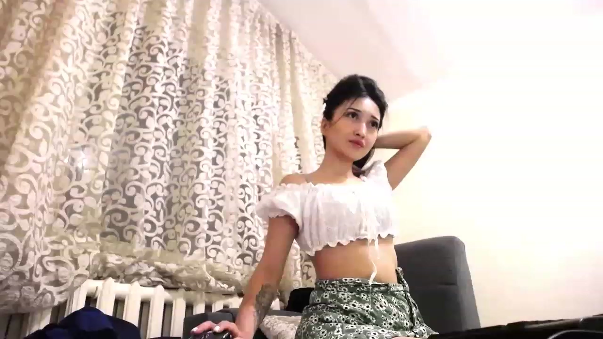 Gallery image thumbnail from Sophie_lee's myfreecams stream on, 12/11/2022, 19:44 image 17 of 20
