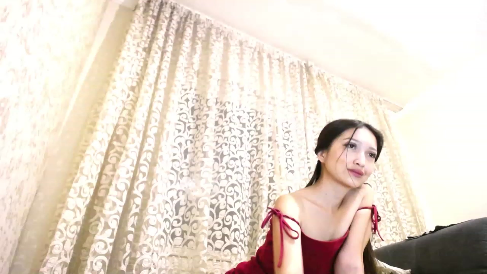 Gallery image thumbnail from Sophie_lee's myfreecams stream on, 06/04/2023, 17:16 image 1 of 20
