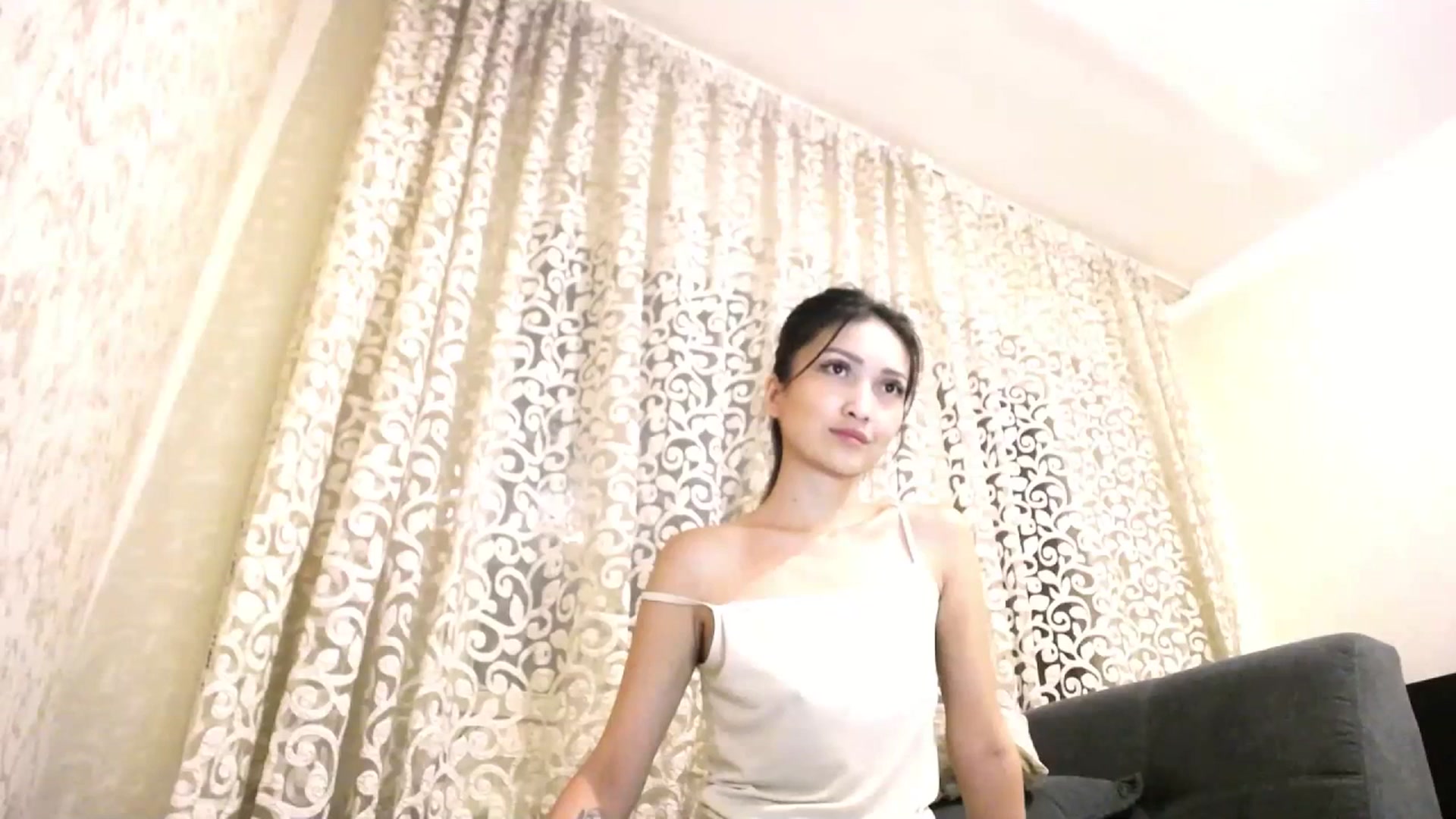 Gallery image thumbnail from Sophie_lee's myfreecams stream on, 07/20/2023, 19:37 image 12 of 20