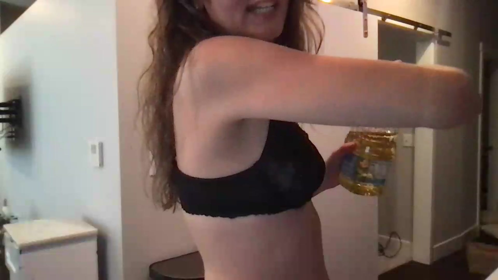 Gallery image thumbnail from Sophiebaby1's myfreecams stream on, 06/30/2026, 24:19 image 5 of 20