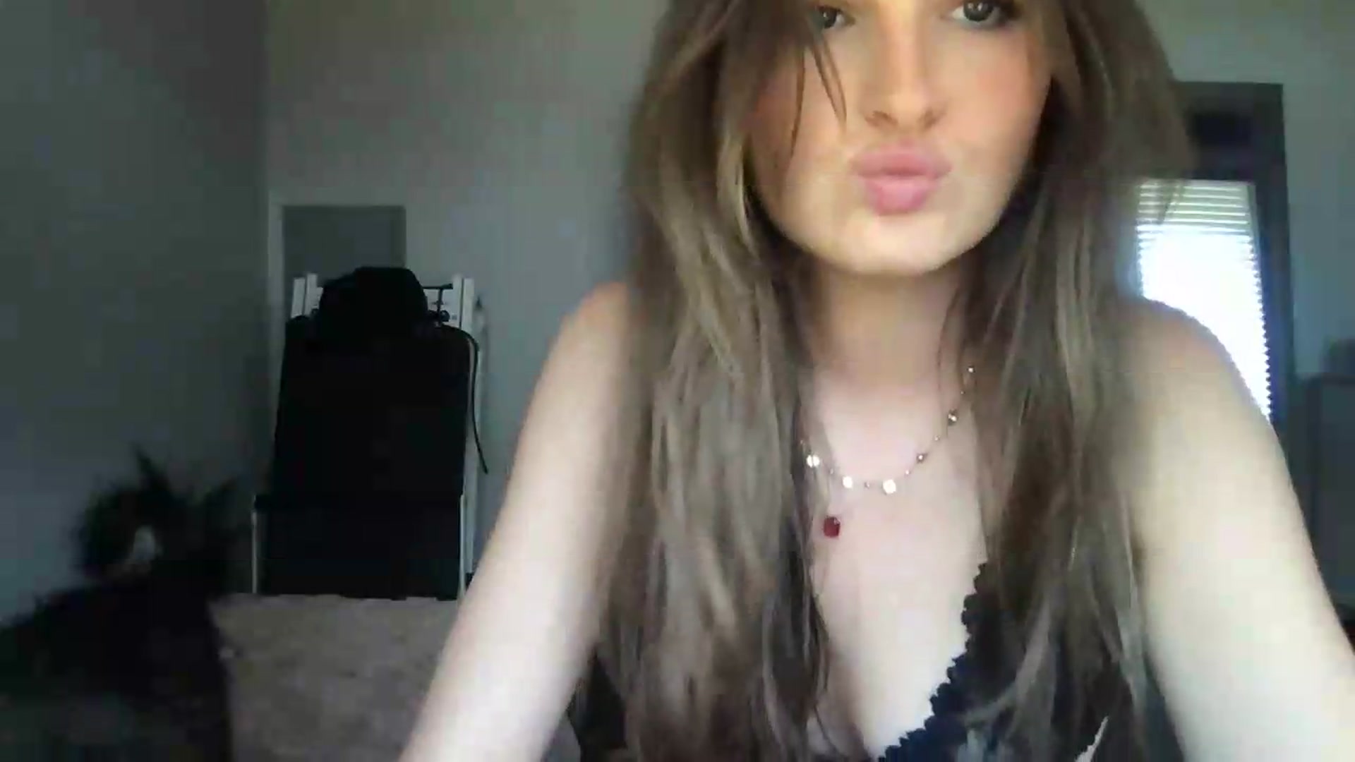 Gallery image thumbnail from Sophiebaby1's myfreecams stream on, 07/06/2026, 24:43 image 12 of 20