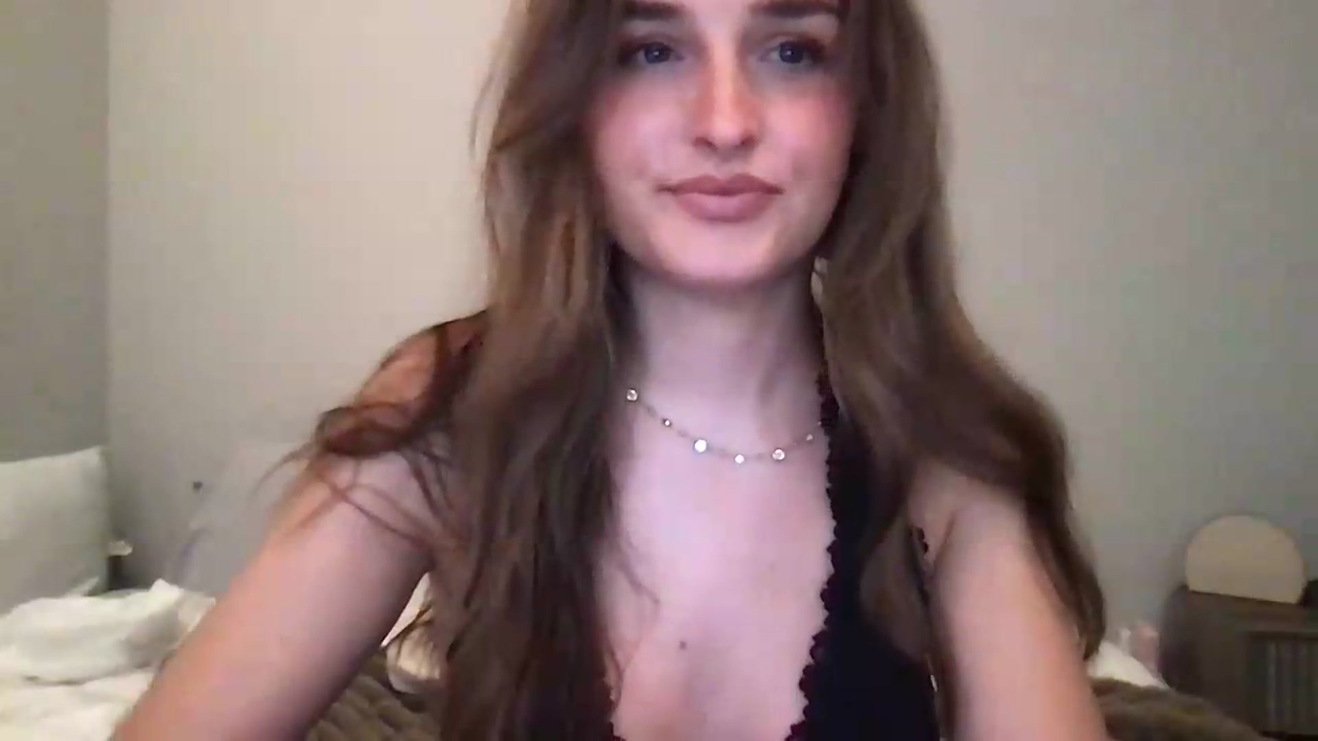 Gallery image thumbnail from Sophiebaby1's myfreecams stream on, 07/22/2026, 24:39 image 2 of 20