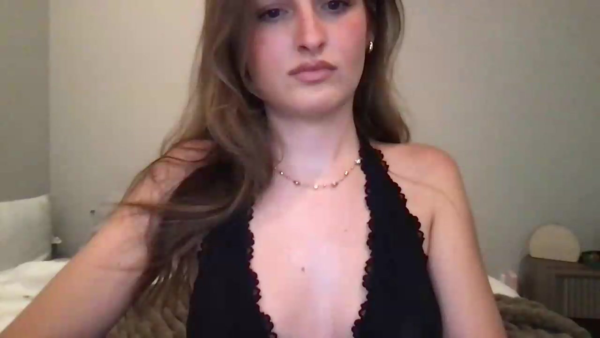 Gallery image thumbnail from Sophiebaby1's myfreecams stream on, 07/22/2026, 24:39 image 14 of 20