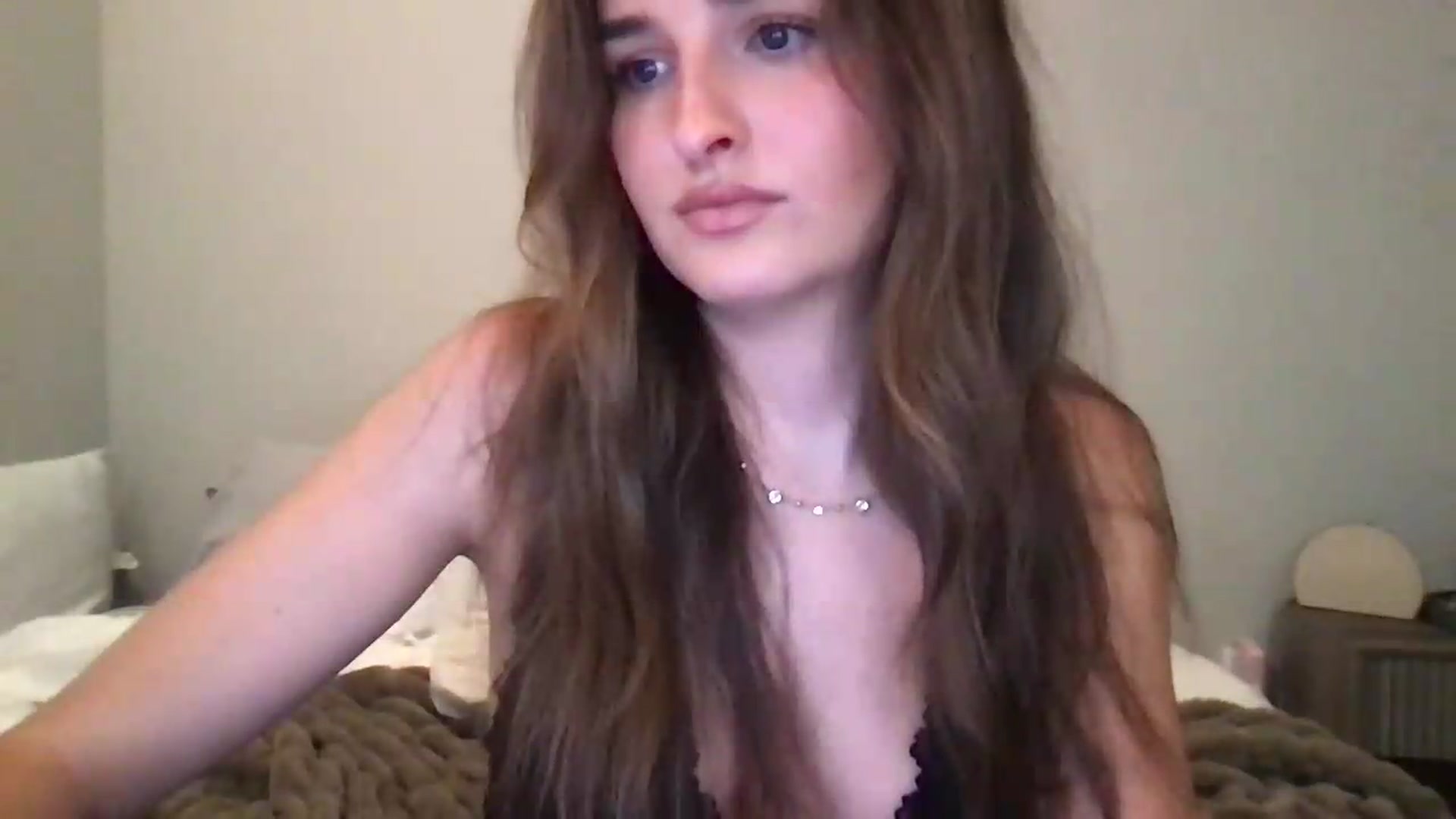 Gallery image thumbnail from Sophiebaby1's myfreecams stream on, 07/22/2026, 24:39 image 7 of 20