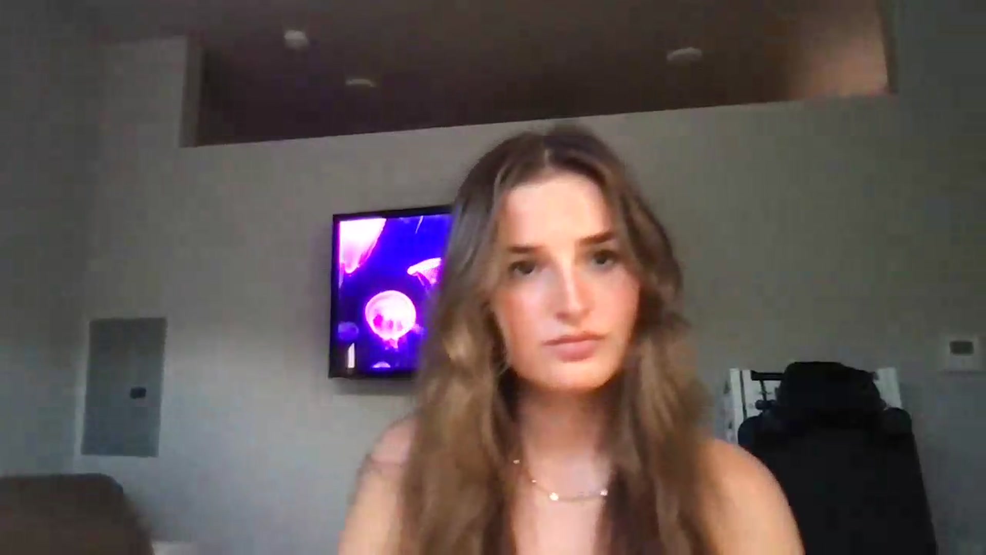 Gallery image thumbnail from Sophiebaby1's myfreecams stream on, 07/27/2026, 02:44 image 17 of 20