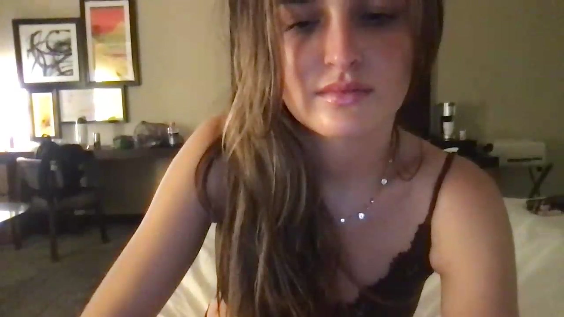 Gallery image thumbnail from Sophiebaby1's myfreecams stream on, 08/11/2026, 02:43 image 9 of 20