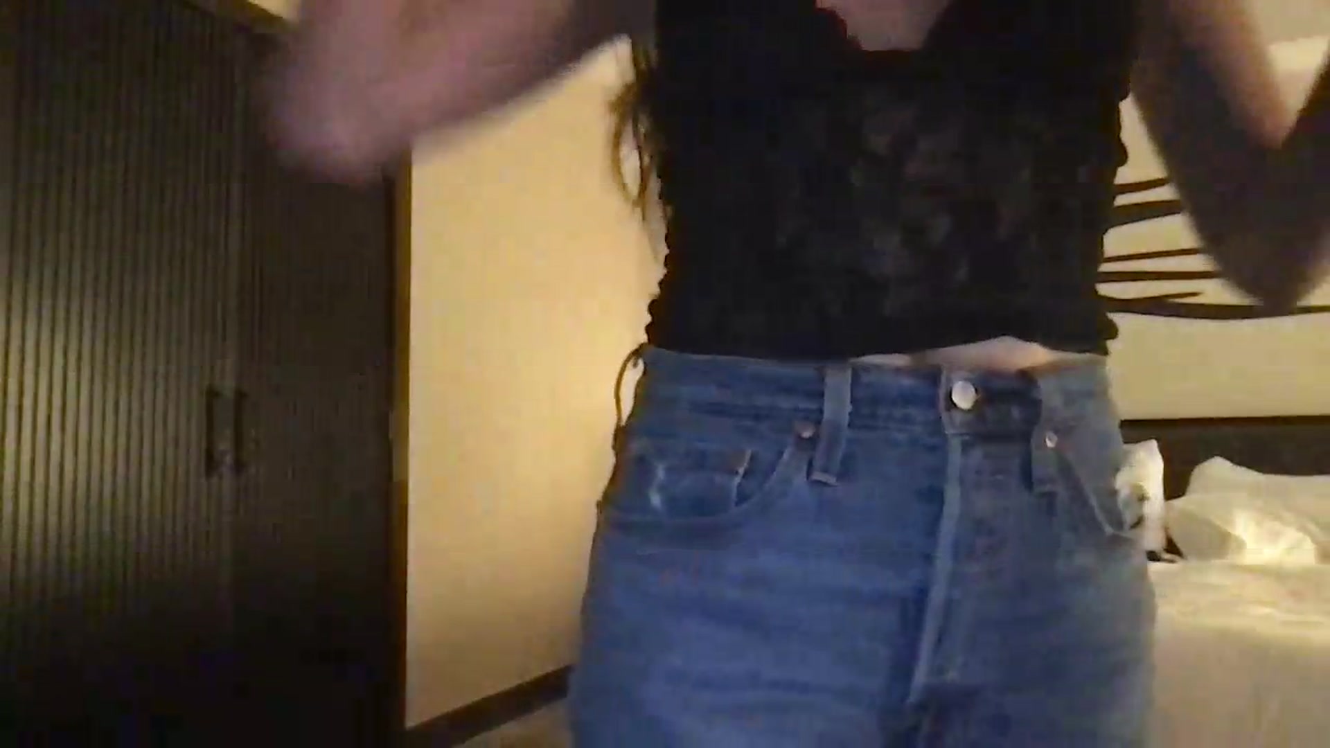 Gallery image thumbnail from Sophiebaby1's myfreecams stream on, 08/11/2026, 03:42 image 9 of 20
