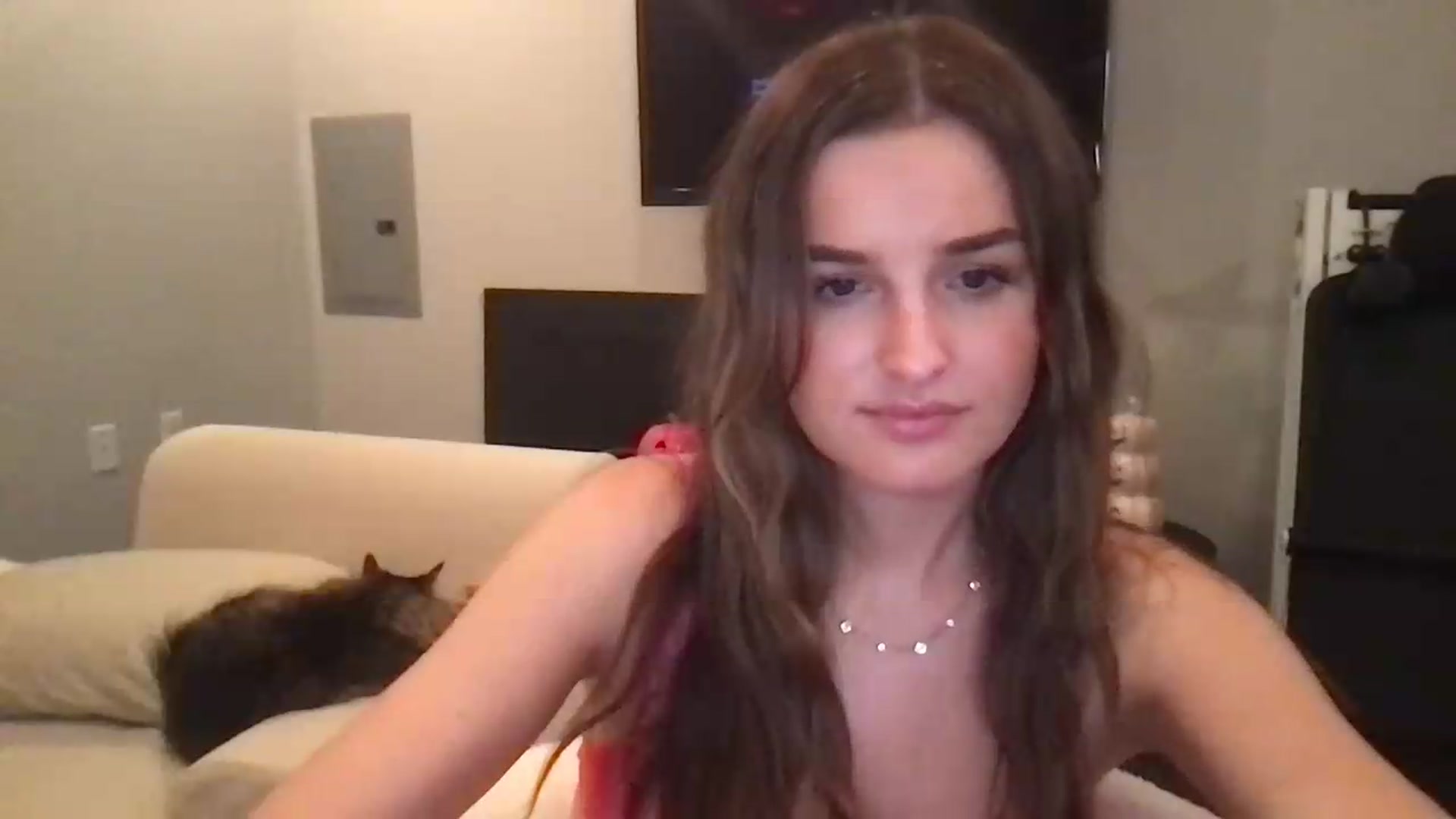 Gallery image thumbnail from Sophiebaby1's myfreecams stream on, 08/17/2026, 09:52 image 12 of 20