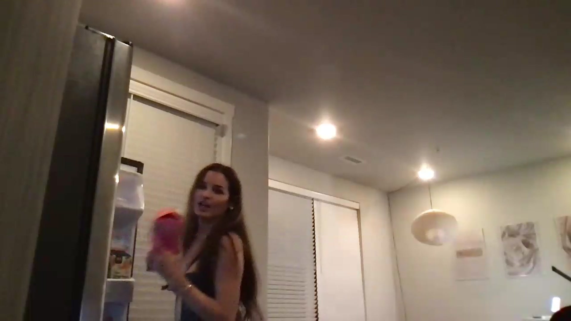 Gallery image thumbnail from Sophiebaby1's myfreecams stream on, 09/03/2026, 05:31 image 18 of 20