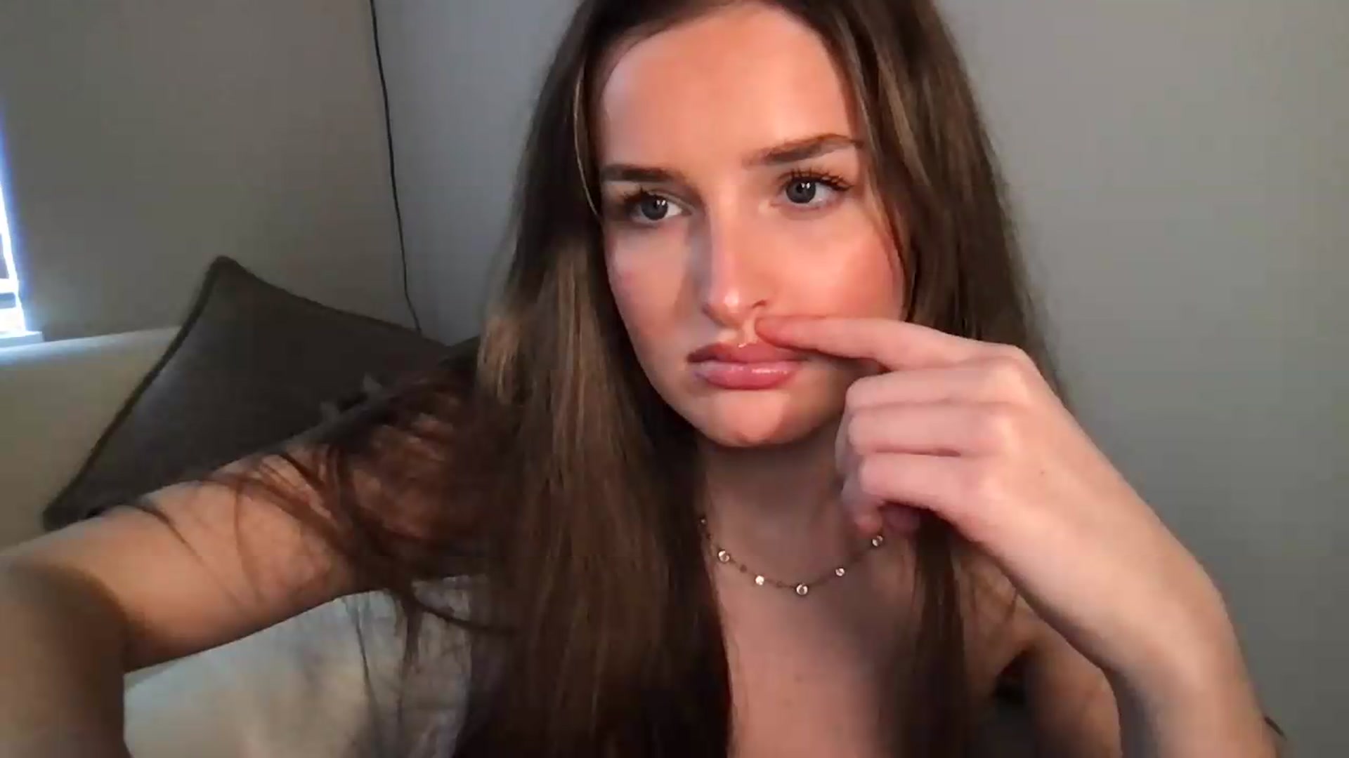 Gallery image thumbnail from Sophiebaby1's myfreecams stream on, 09/03/2026, 22:15 image 6 of 20