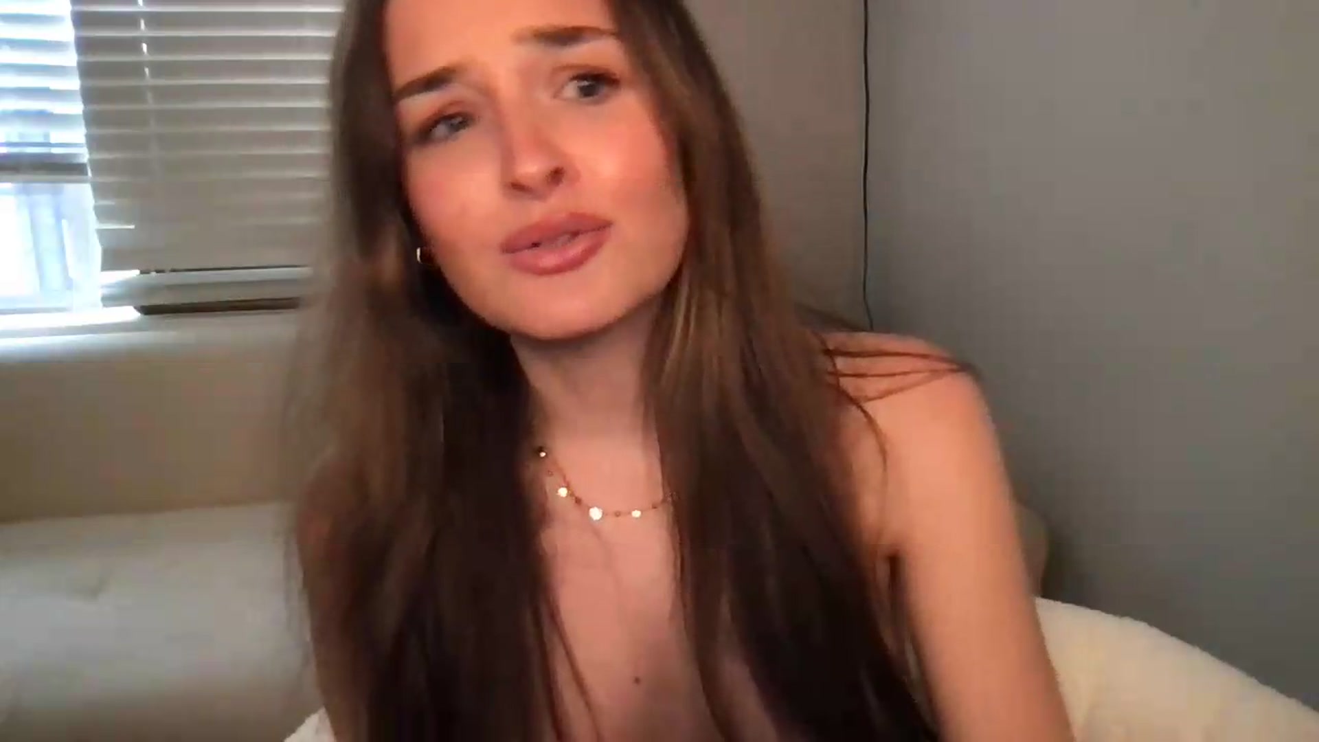 Gallery image thumbnail from Sophiebaby1's myfreecams stream on, 09/03/2026, 22:15 image 8 of 20