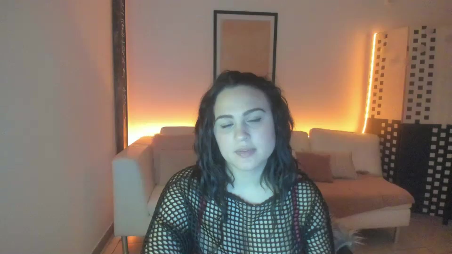 Gallery image thumbnail from Sophiedee18's myfreecams stream on, 01/09/2023, 10:49 image 17 of 20