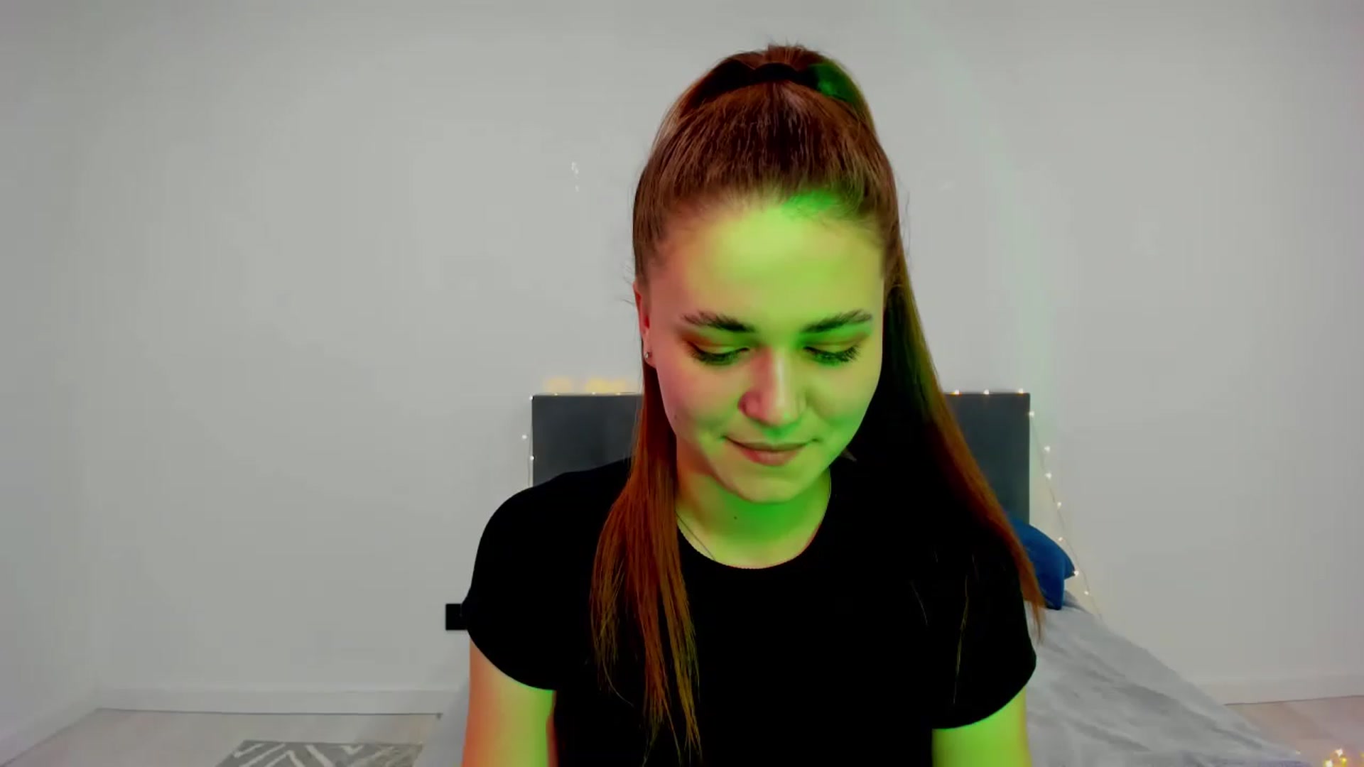 Gallery image thumbnail from SophieeSexxy's myfreecams stream on, 01/26/2023, 20:20 image 6 of 20