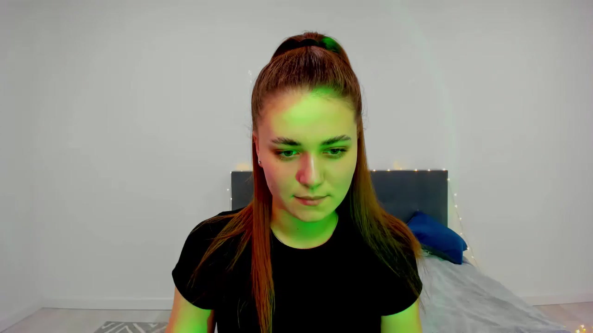 Gallery image thumbnail from SophieeSexxy's myfreecams stream on, 01/26/2023, 20:20 image 13 of 20