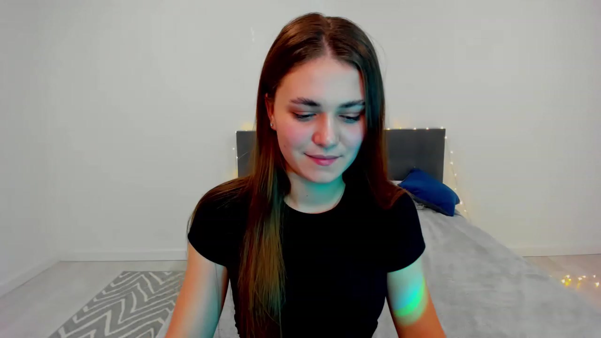 Gallery image thumbnail from SophieeSexxy's myfreecams stream on, 01/26/2023, 22:40 image 5 of 20
