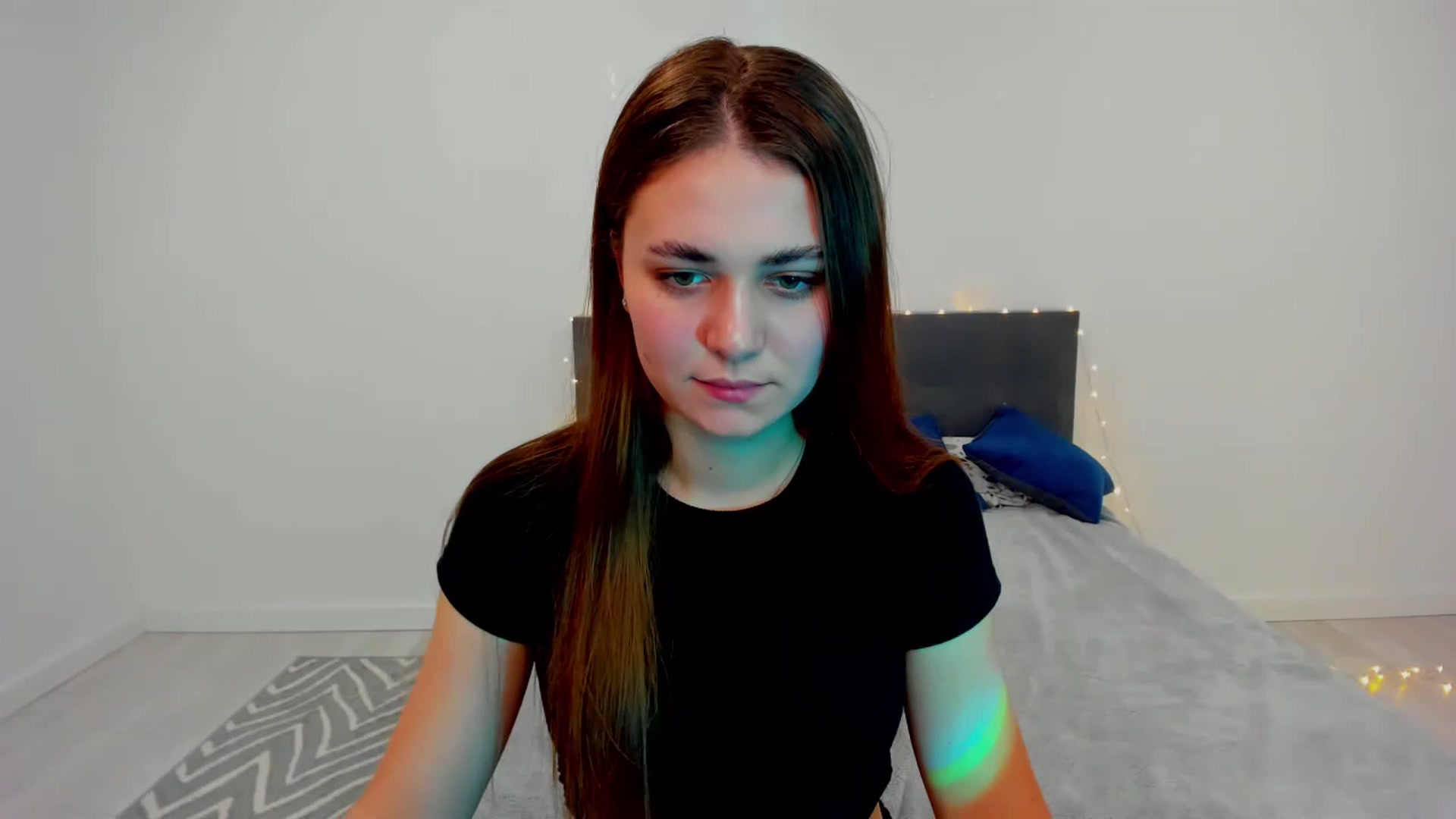 Gallery image thumbnail from SophieeSexxy's myfreecams stream on, 01/26/2023, 22:40 image 4 of 20