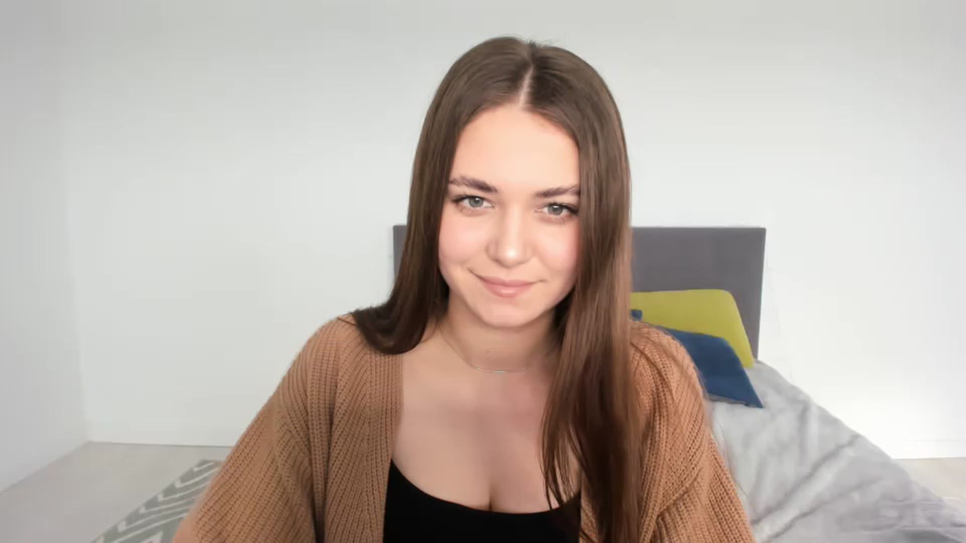 Gallery image thumbnail from SophieeSexxy's myfreecams stream on, 02/04/2023, 12:51 image 18 of 20