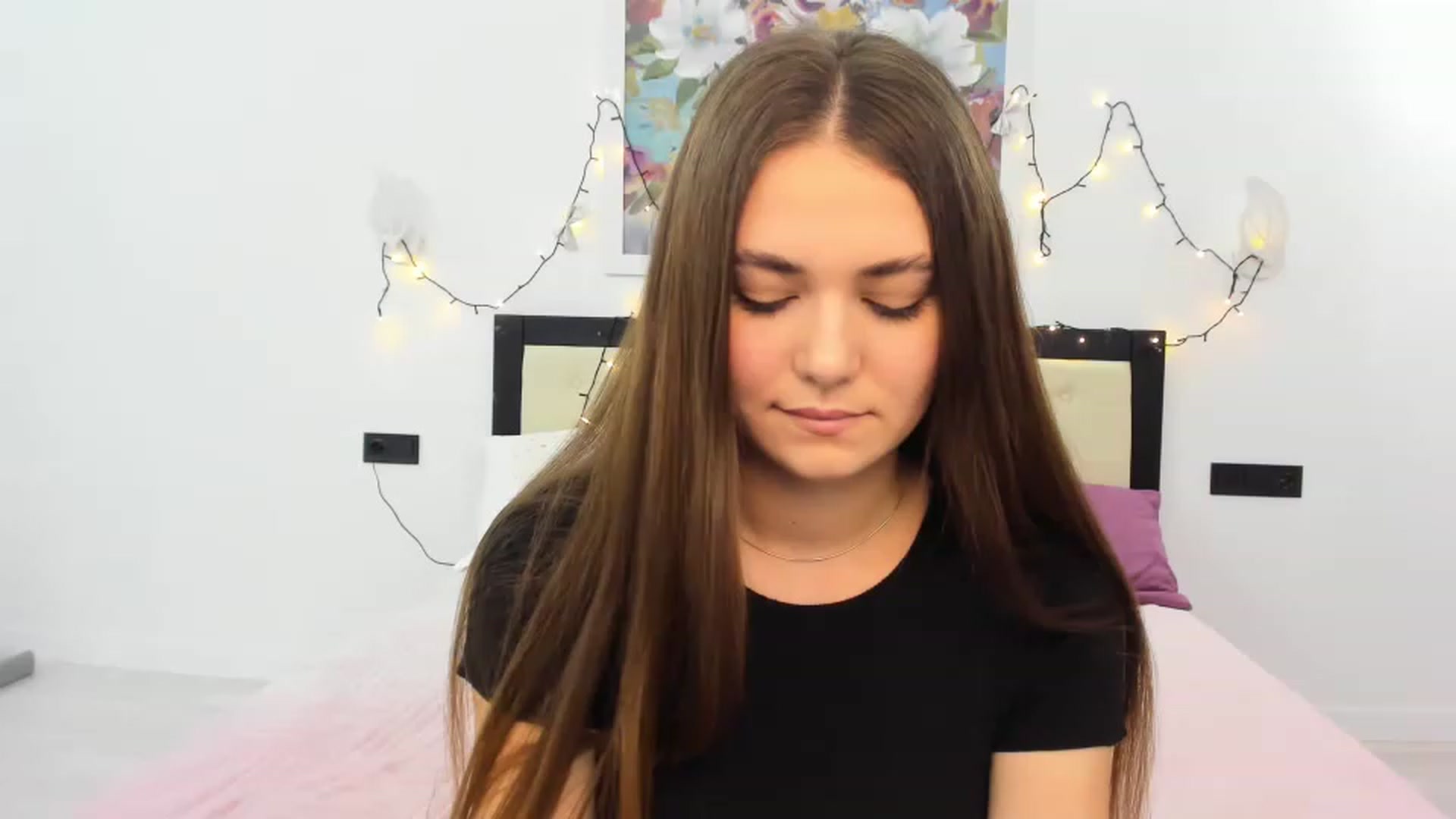 Gallery image thumbnail from SophieeSexxy's myfreecams stream on, 02/06/2023, 09:38 image 2 of 20