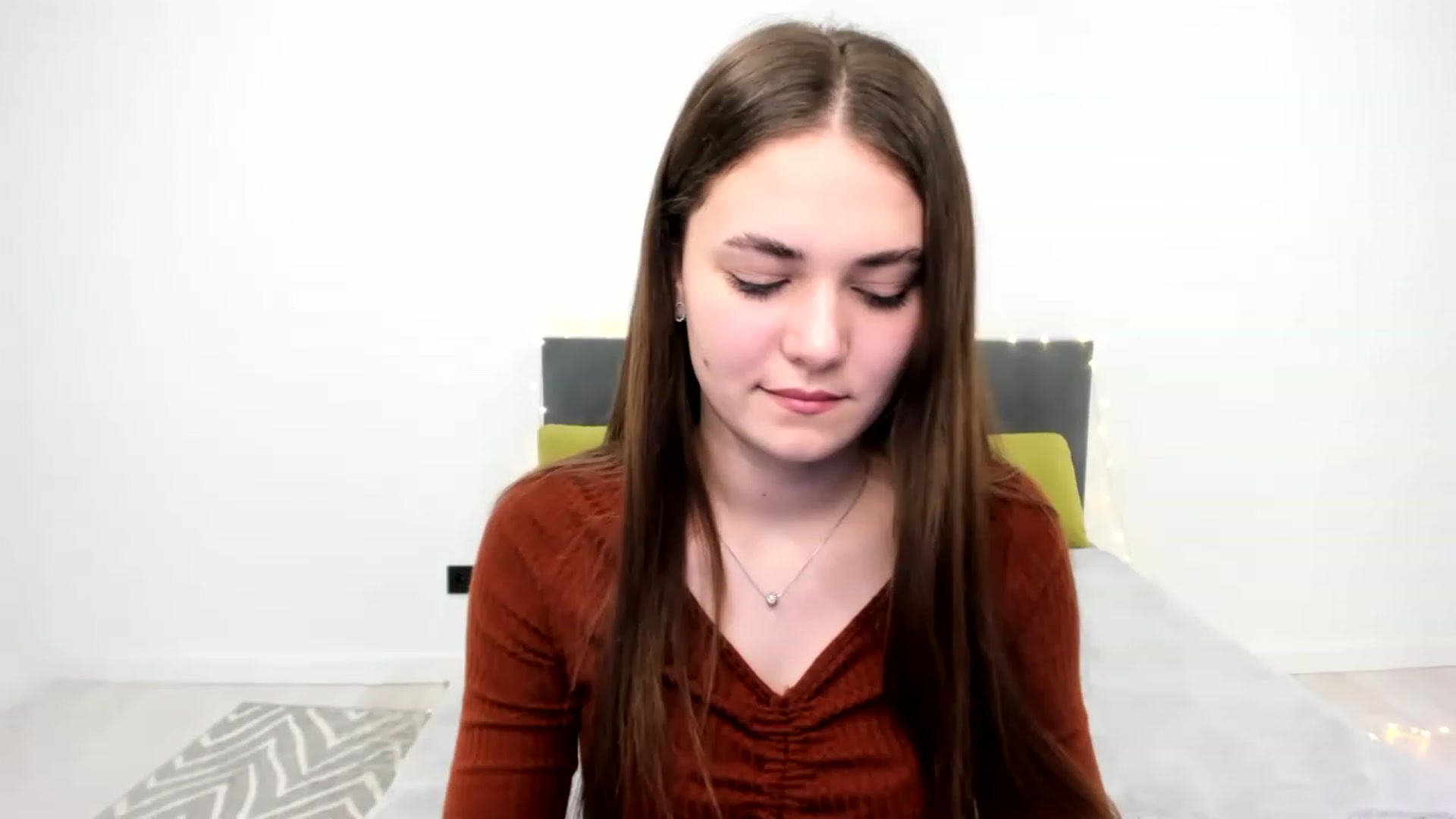 Gallery image thumbnail from SophieeSexxy's myfreecams stream on, 02/06/2023, 16:20 image 4 of 20