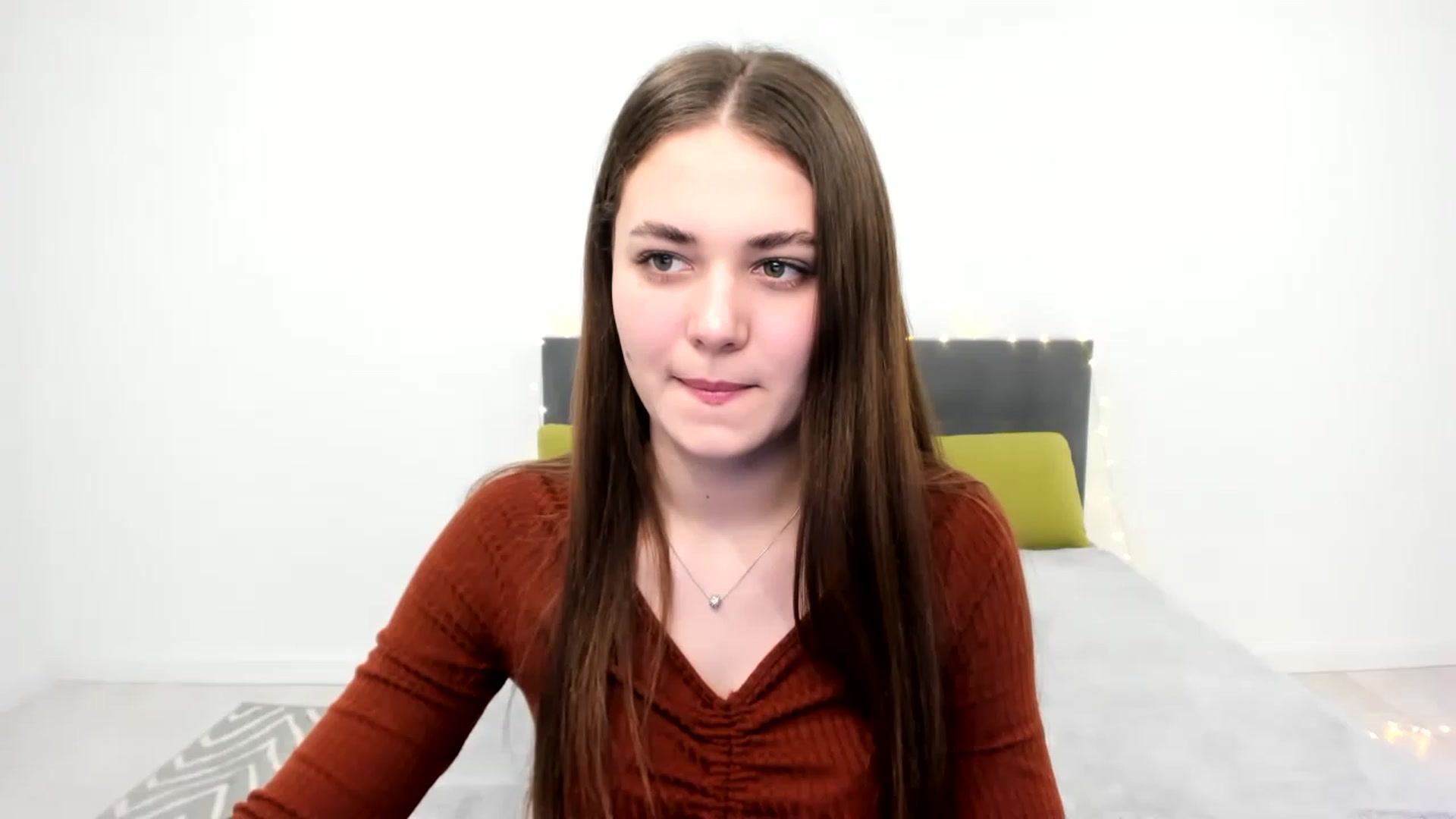 Gallery image thumbnail from SophieeSexxy's myfreecams stream on, 02/06/2023, 16:20 image 2 of 20