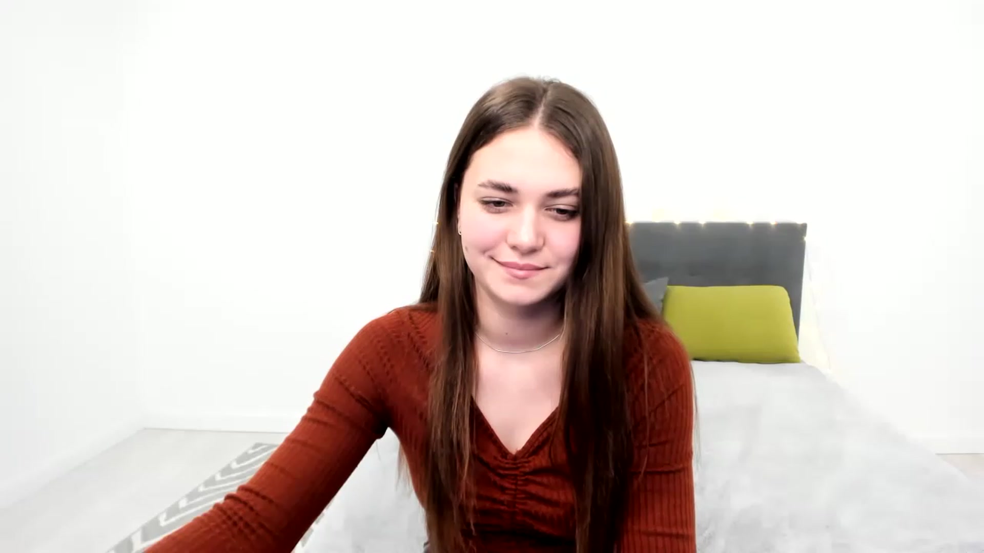 Gallery image thumbnail from SophieeSexxy's myfreecams stream on, 02/06/2023, 17:45 image 15 of 20