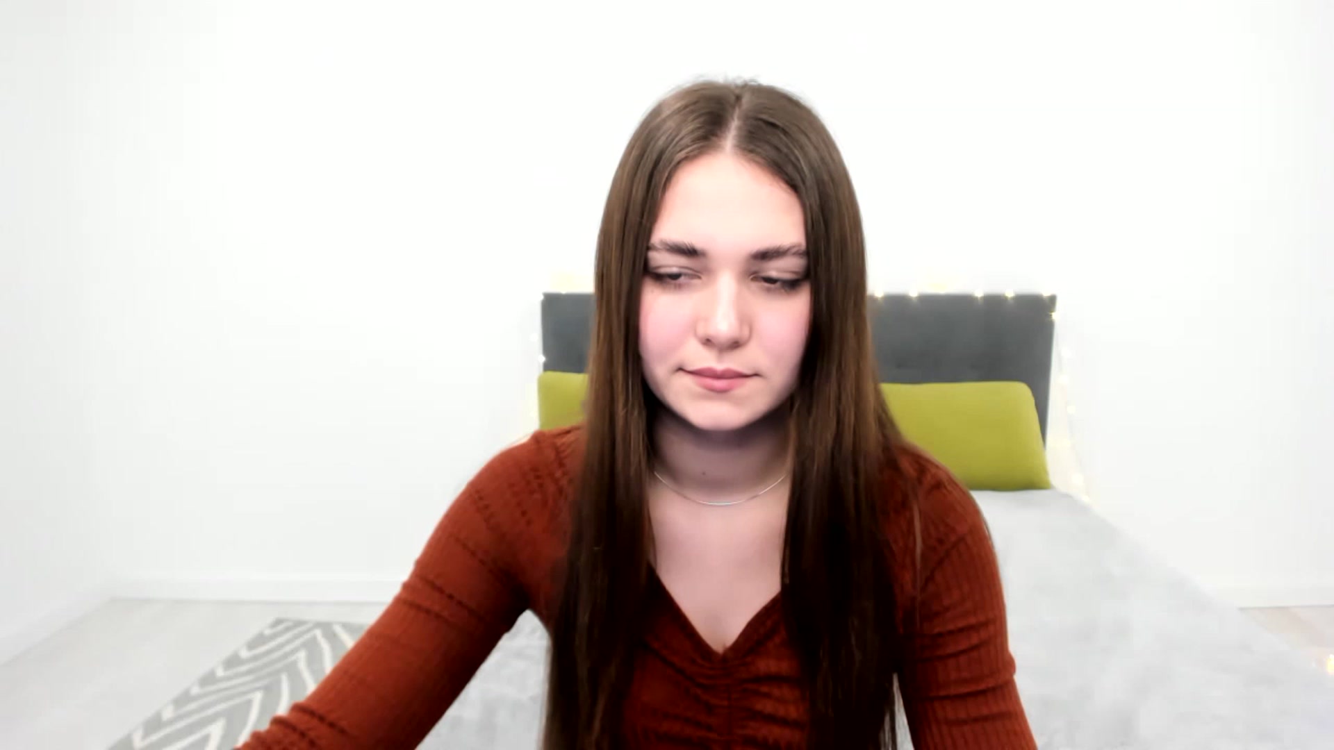 Gallery image thumbnail from SophieeSexxy's myfreecams stream on, 02/06/2023, 17:45 image 5 of 20