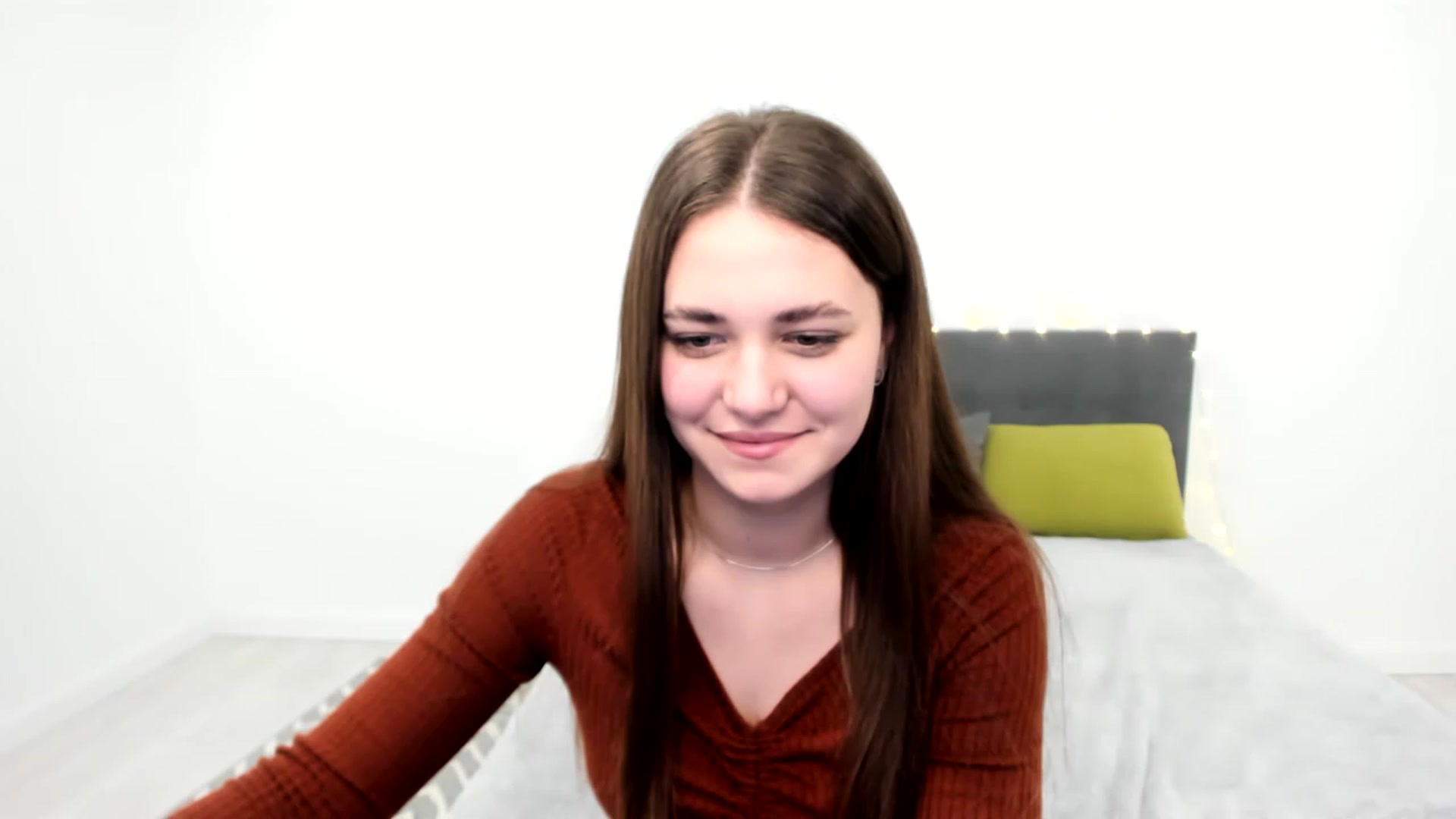 Gallery image thumbnail from SophieeSexxy's myfreecams stream on, 02/06/2023, 18:06 image 7 of 20