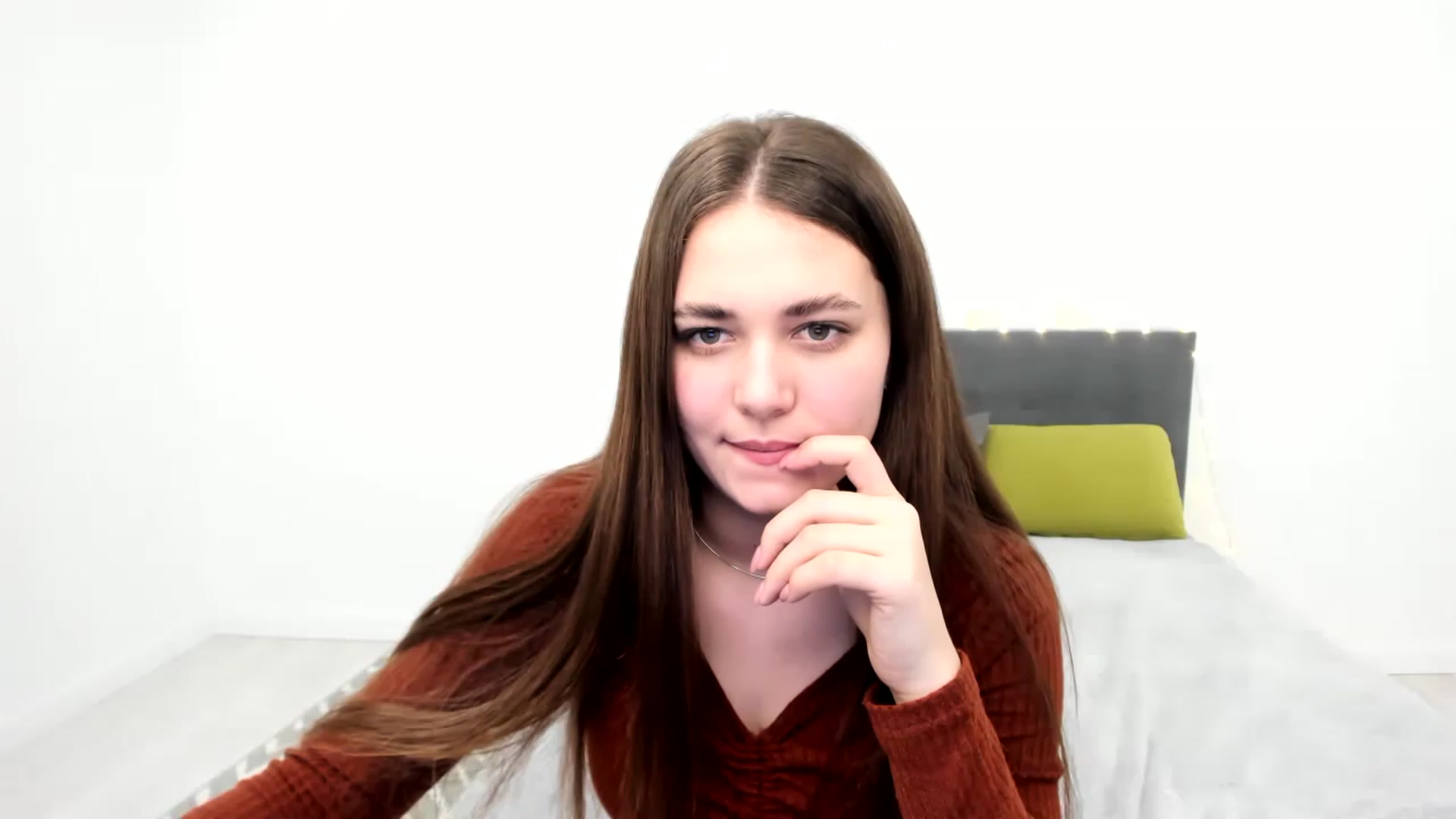 Gallery image thumbnail from SophieeSexxy's myfreecams stream on, 02/06/2023, 18:06 image 13 of 20