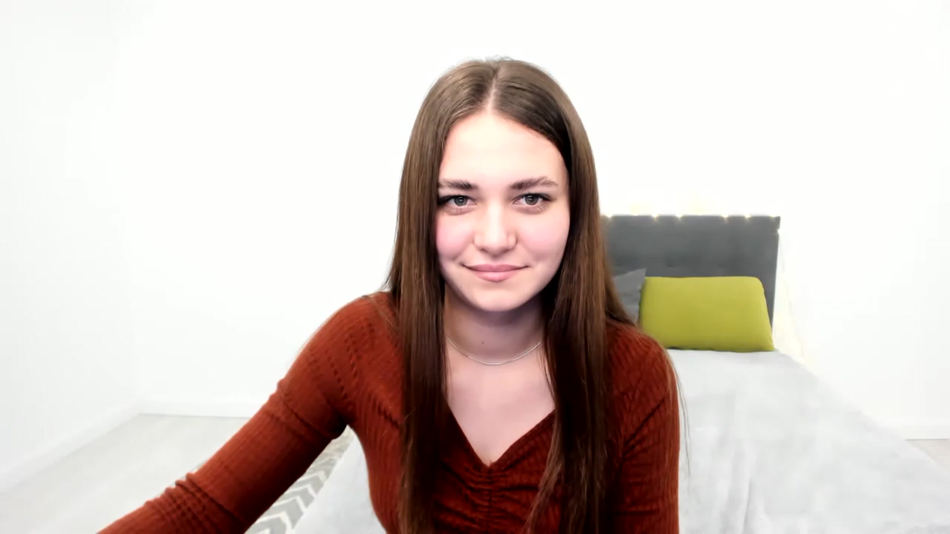 Gallery image thumbnail from SophieeSexxy's myfreecams stream on, 02/06/2023, 18:06 image 2 of 20