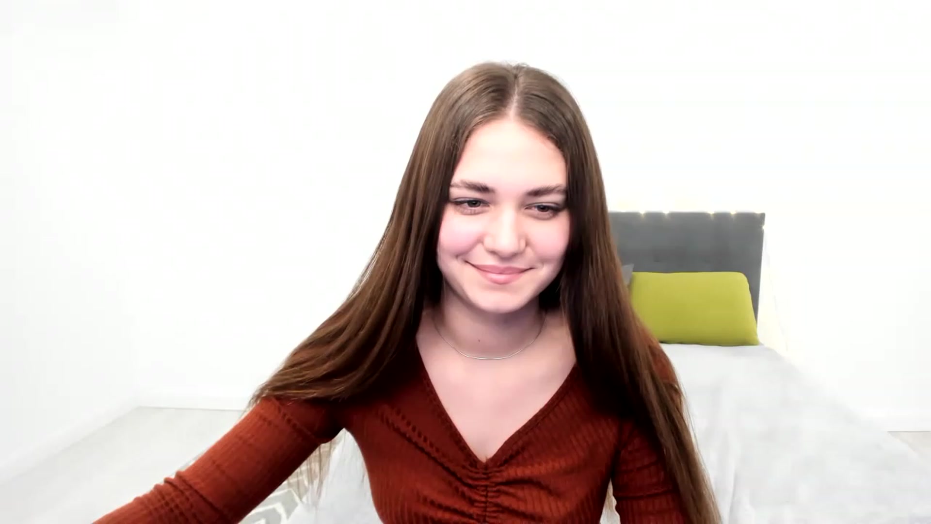 Gallery image thumbnail from SophieeSexxy's myfreecams stream on, 02/06/2023, 18:06 image 18 of 20