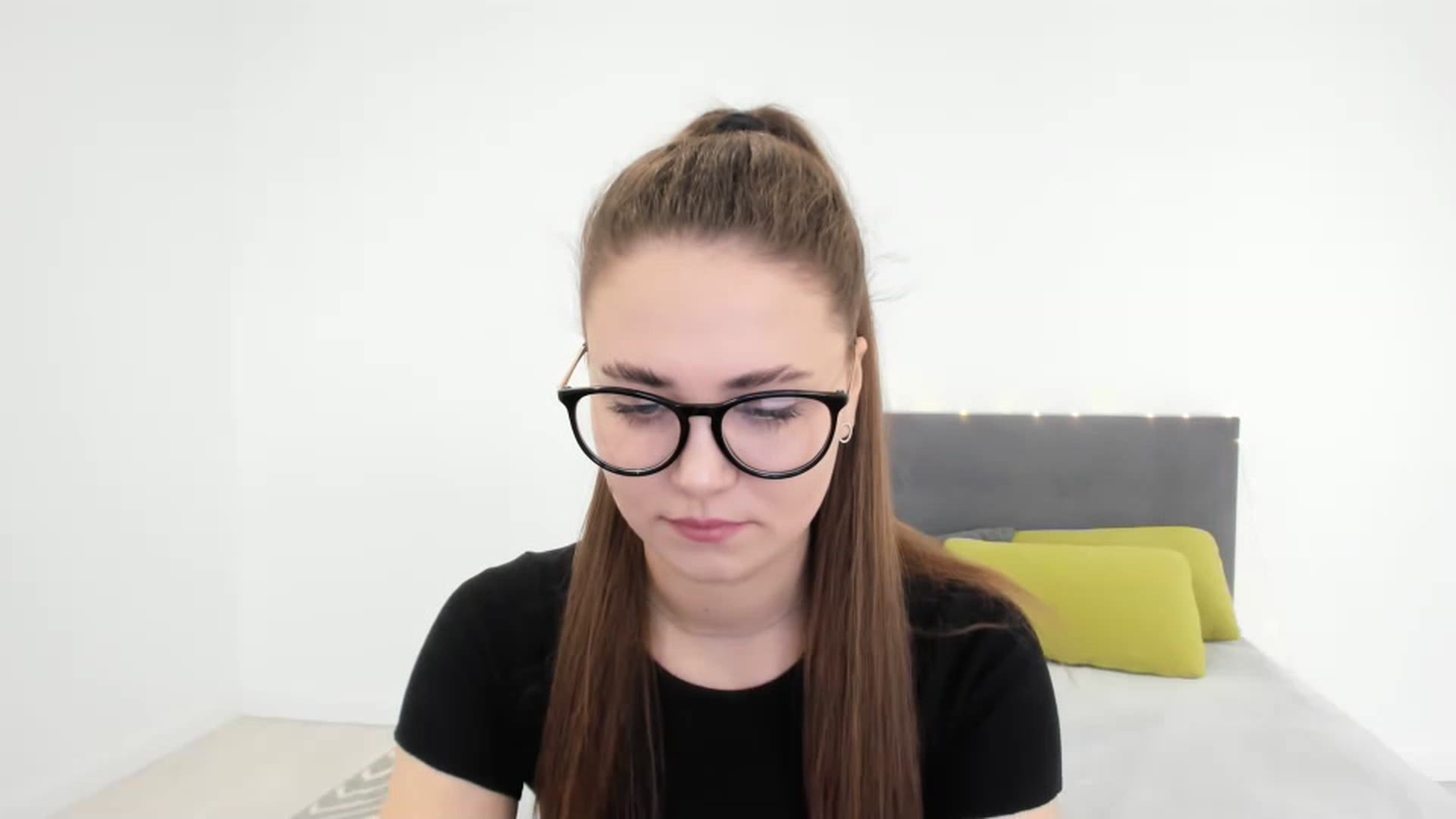 Gallery image thumbnail from SophieeSexxy's myfreecams stream on, 02/07/2023, 10:58 image 7 of 20
