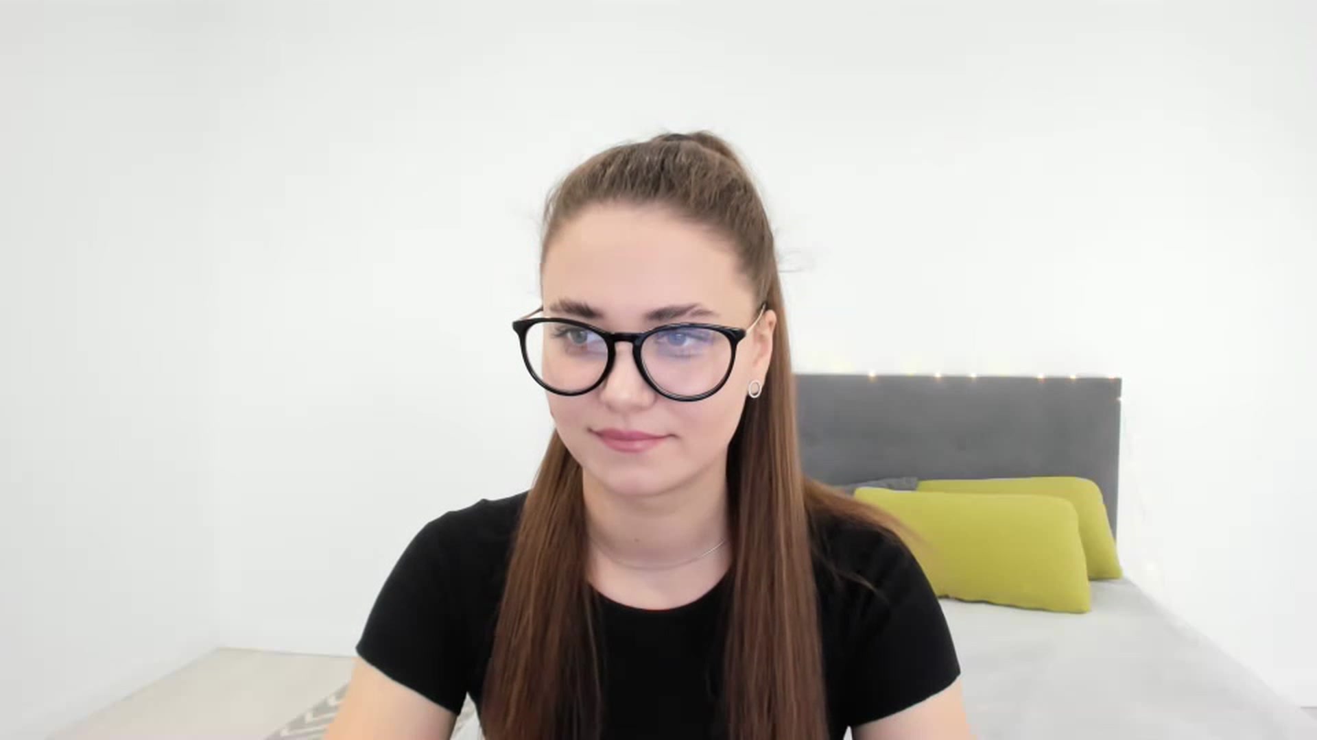 Gallery image thumbnail from SophieeSexxy's myfreecams stream on, 02/07/2023, 10:58 image 12 of 20
