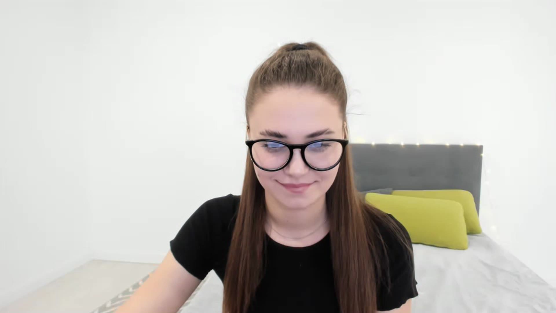 Gallery image thumbnail from SophieeSexxy's myfreecams stream on, 02/07/2023, 12:28 image 13 of 20