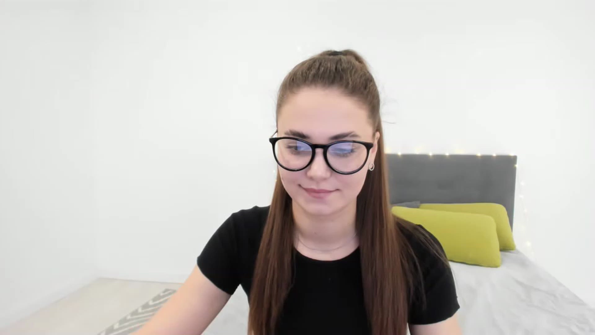 Gallery image thumbnail from SophieeSexxy's myfreecams stream on, 02/07/2023, 12:28 image 14 of 20